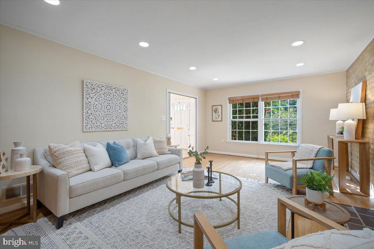 KENWOOD PARK - Residential