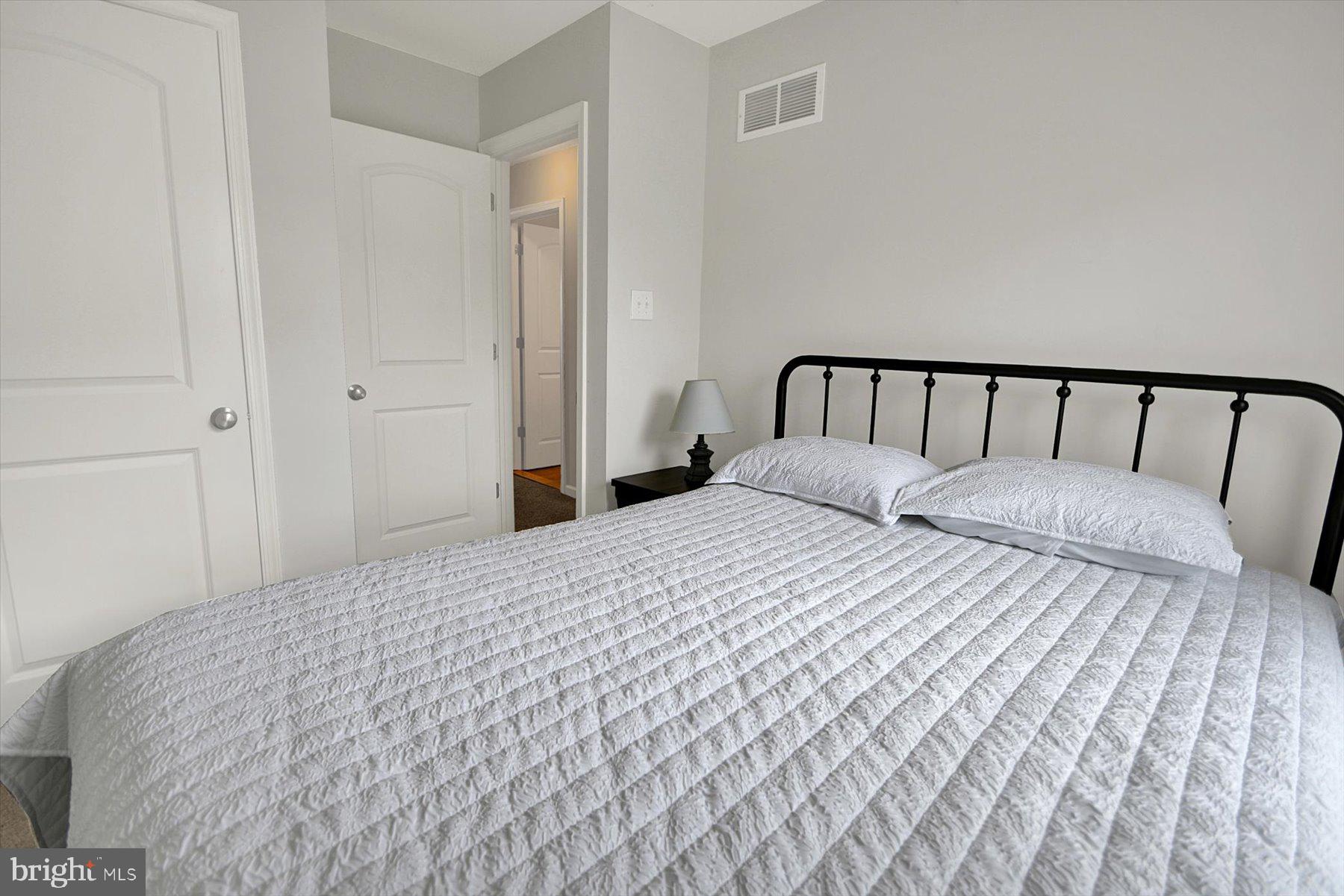 OVERLOOK AT CARRIAGE - Residential Lease