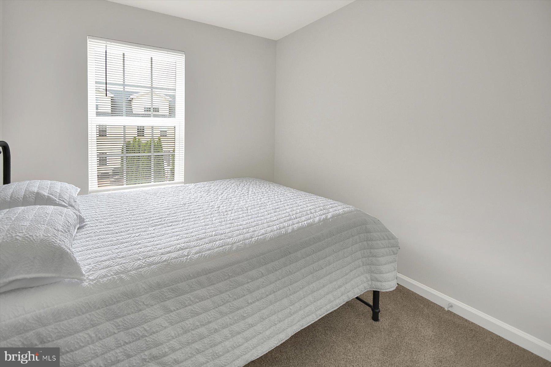 OVERLOOK AT CARRIAGE - Residential Lease