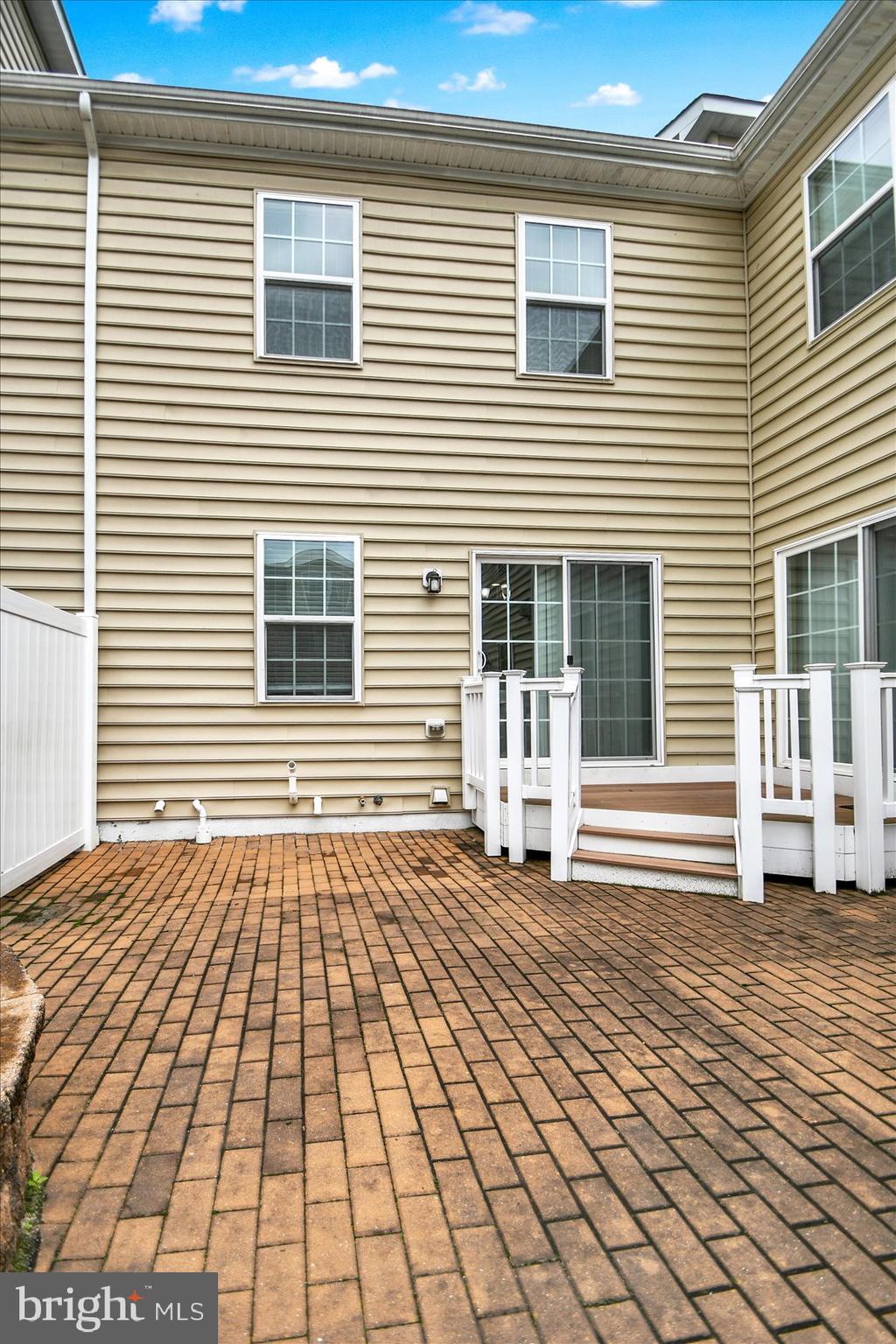 OVERLOOK AT CARRIAGE - Residential Lease