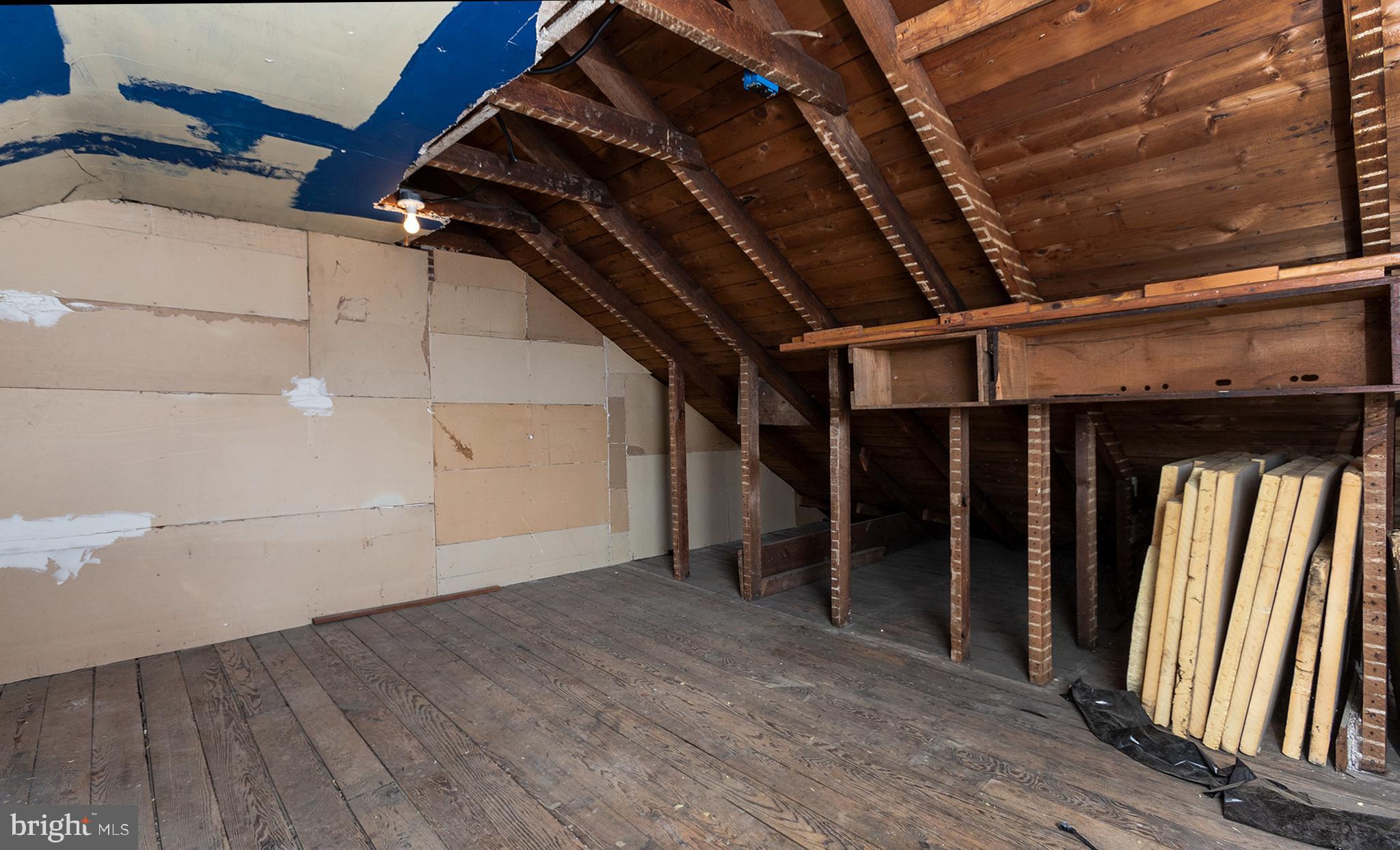 ROYALTON - Residential Lease