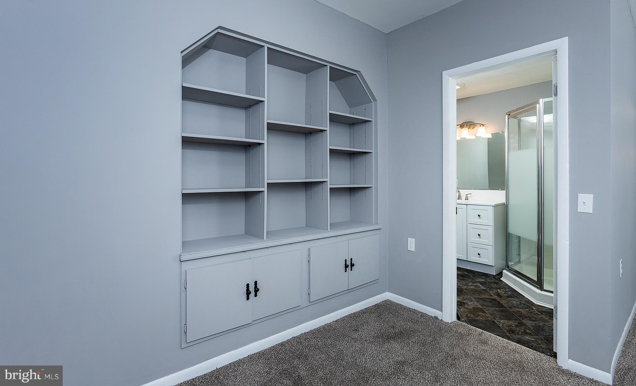 ROYALTON - Residential Lease