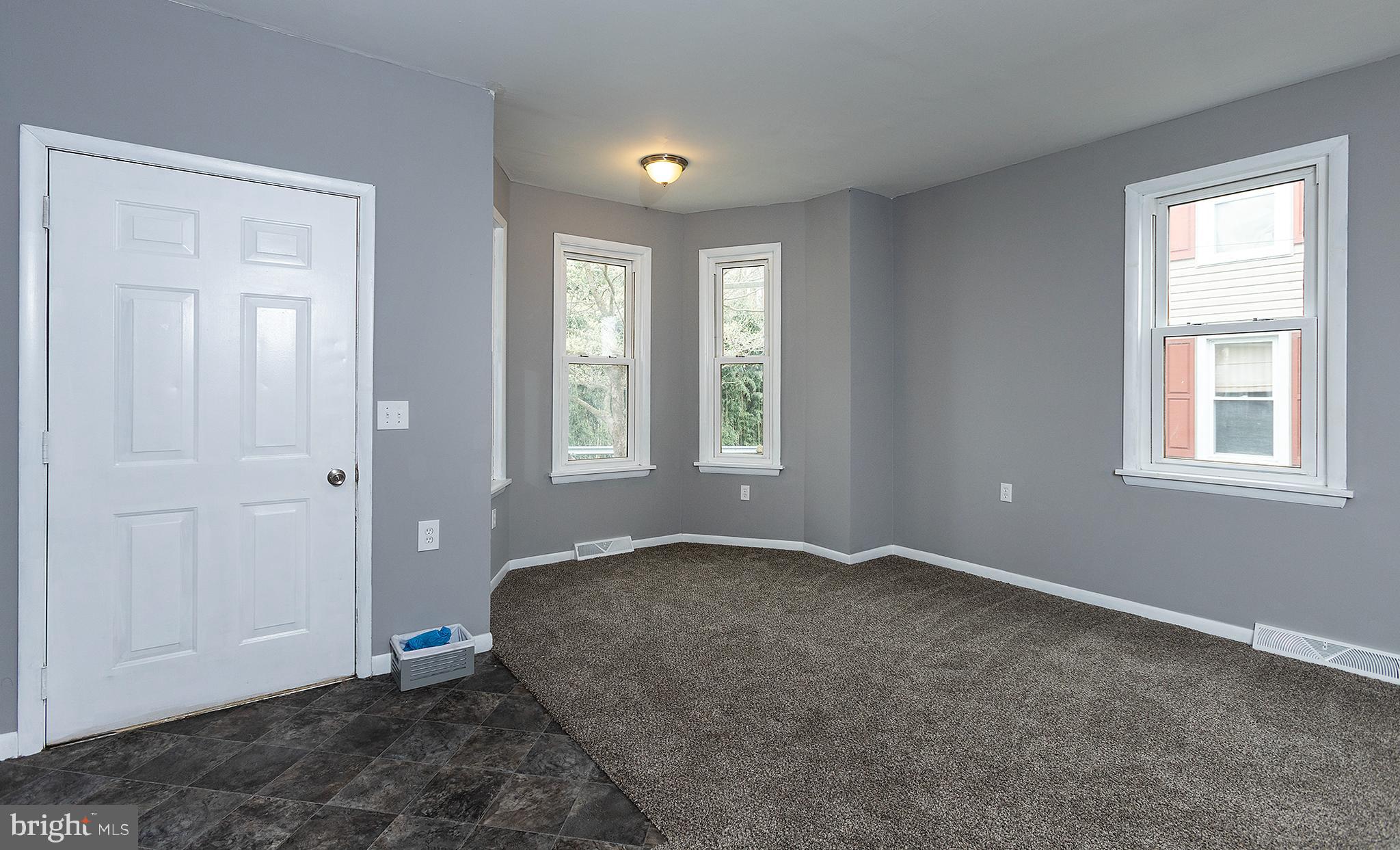 ROYALTON - Residential Lease