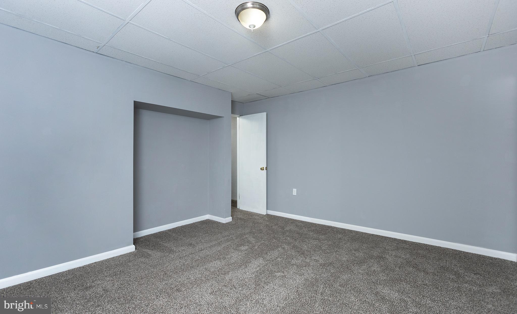 ROYALTON - Residential Lease