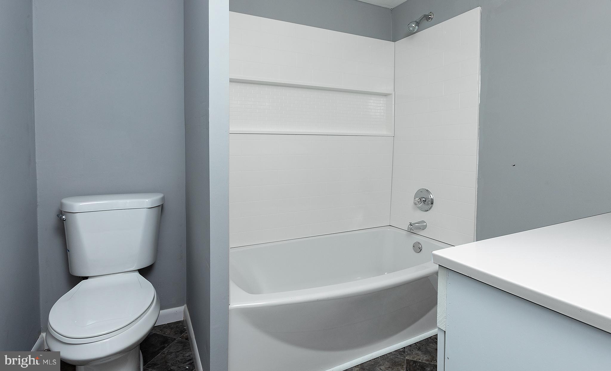 ROYALTON - Residential Lease