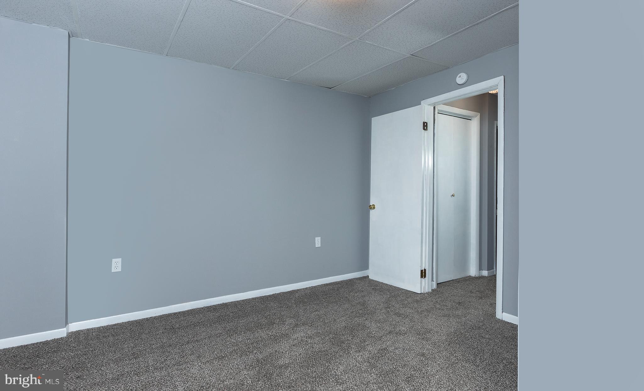 ROYALTON - Residential Lease