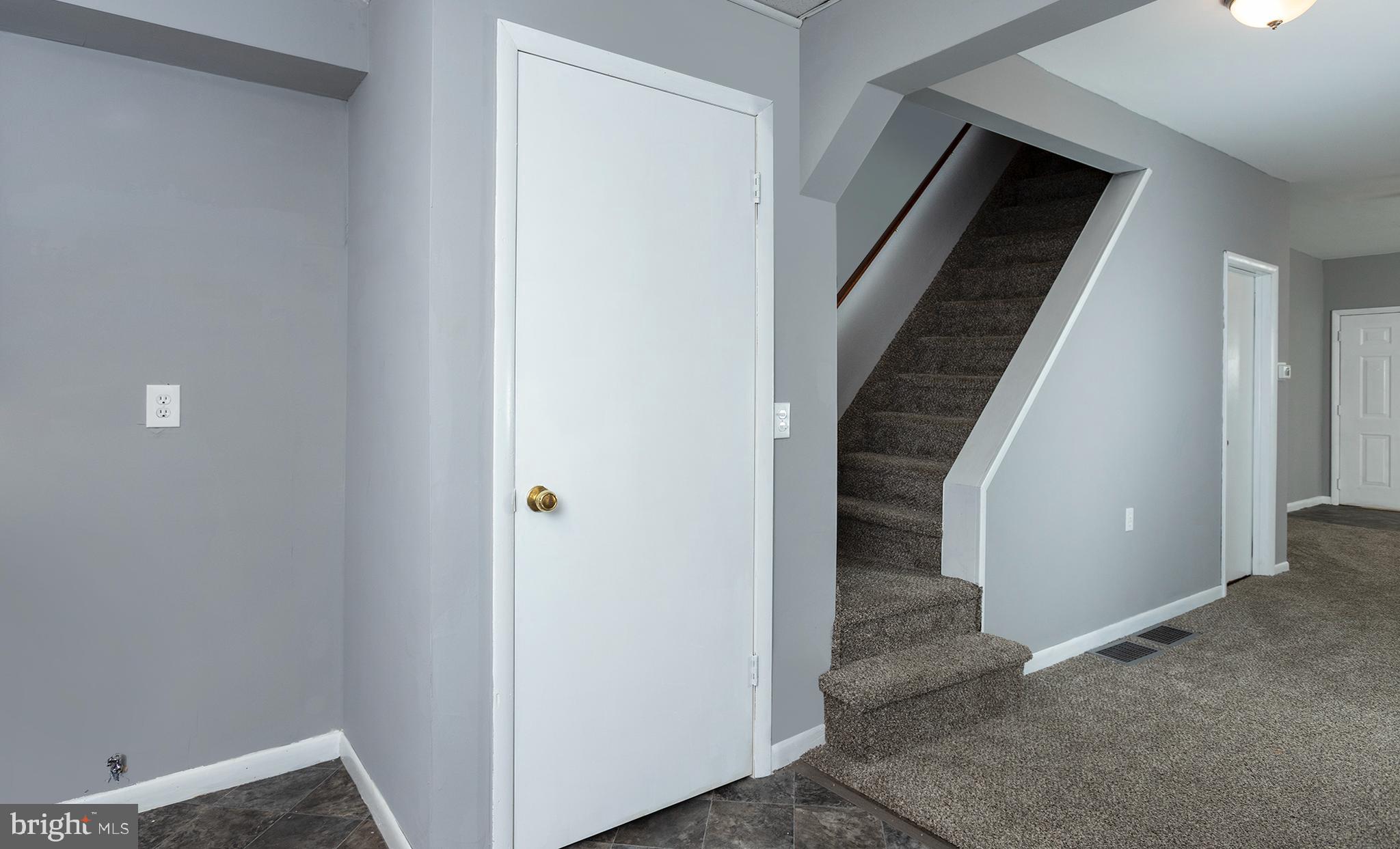 ROYALTON - Residential Lease