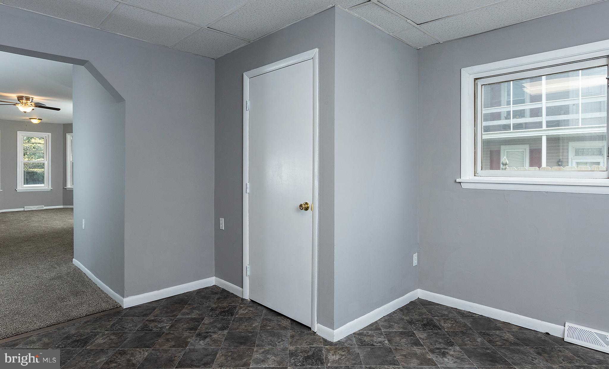 ROYALTON - Residential Lease