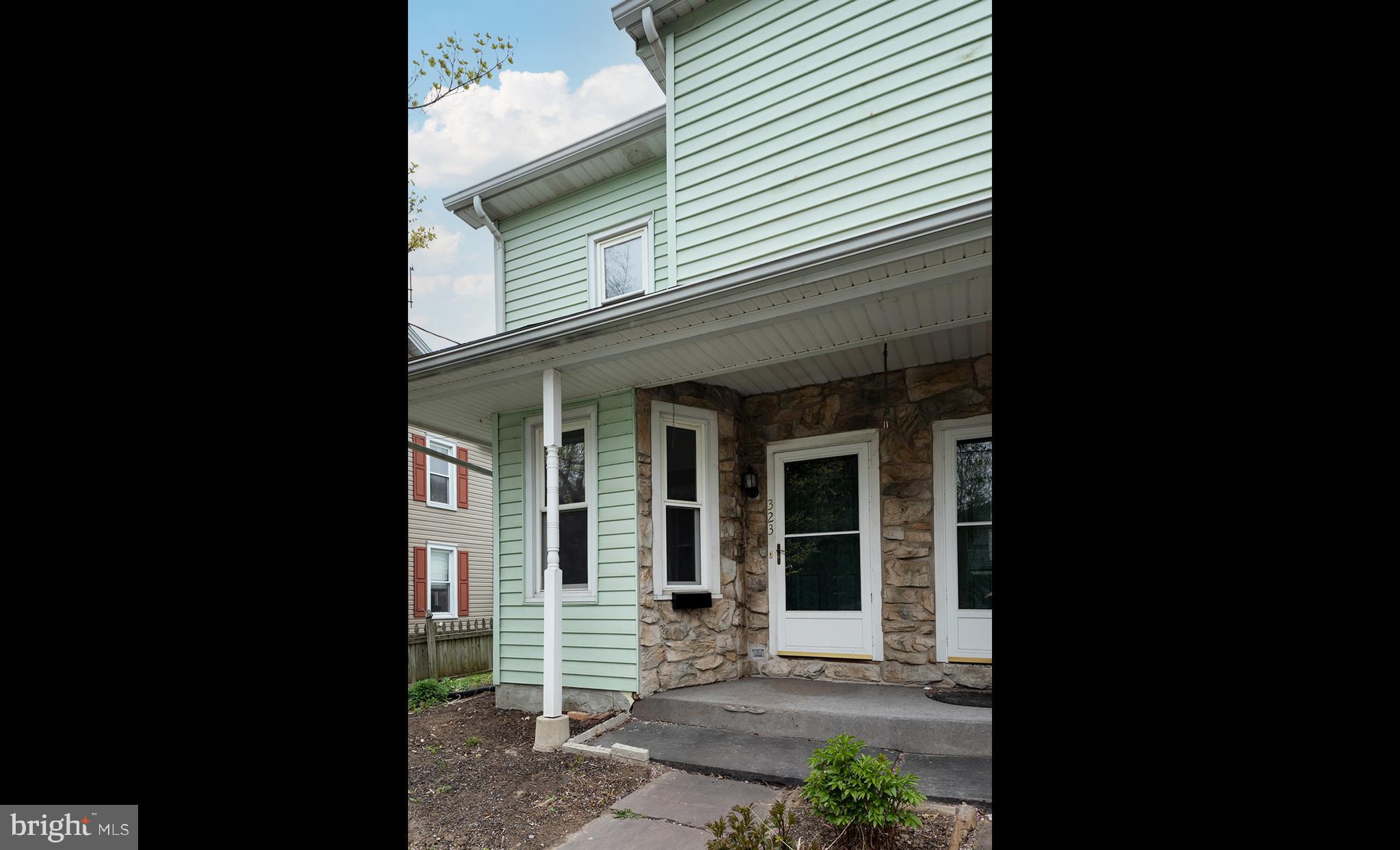 ROYALTON - Residential Lease