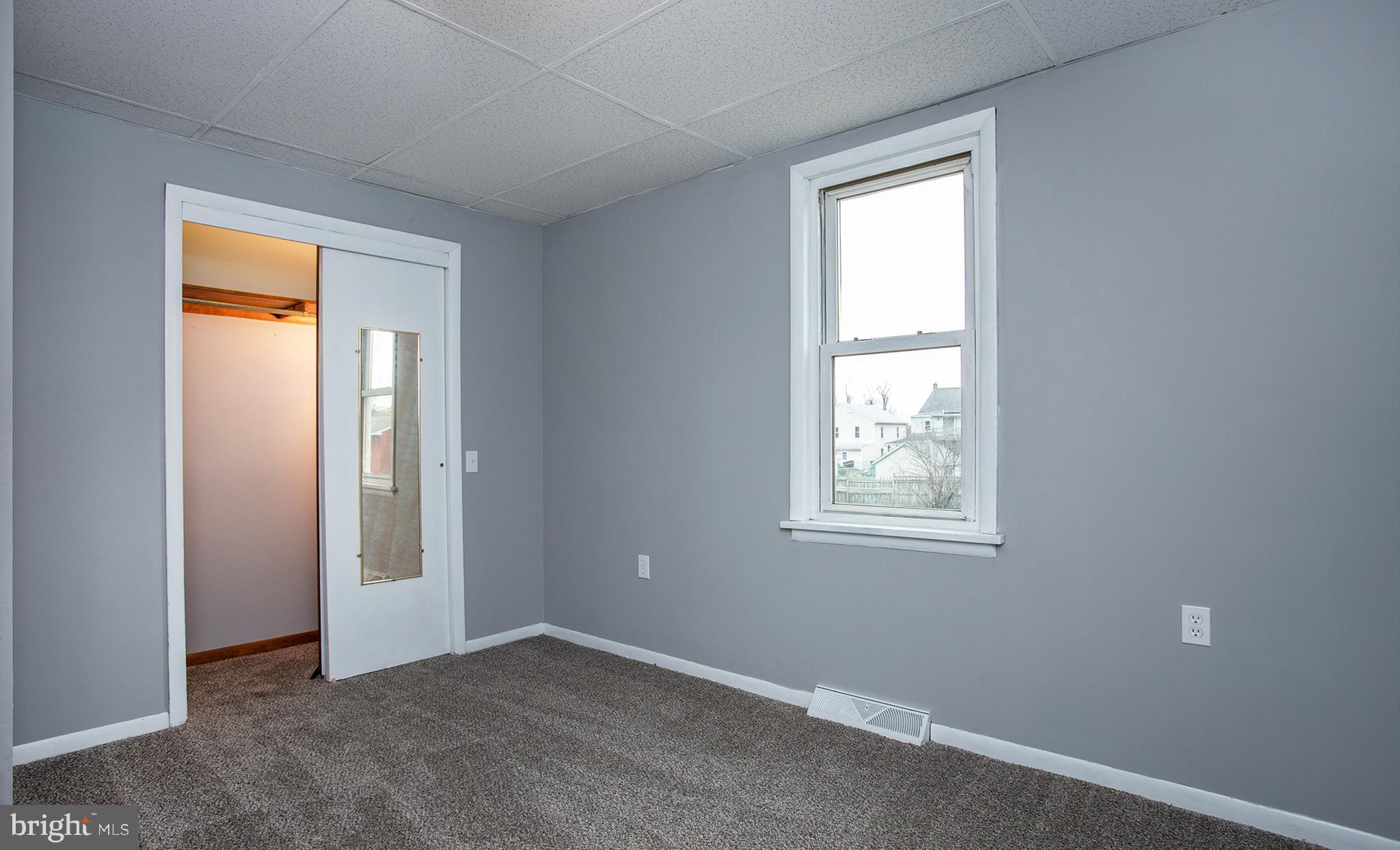 ROYALTON - Residential Lease