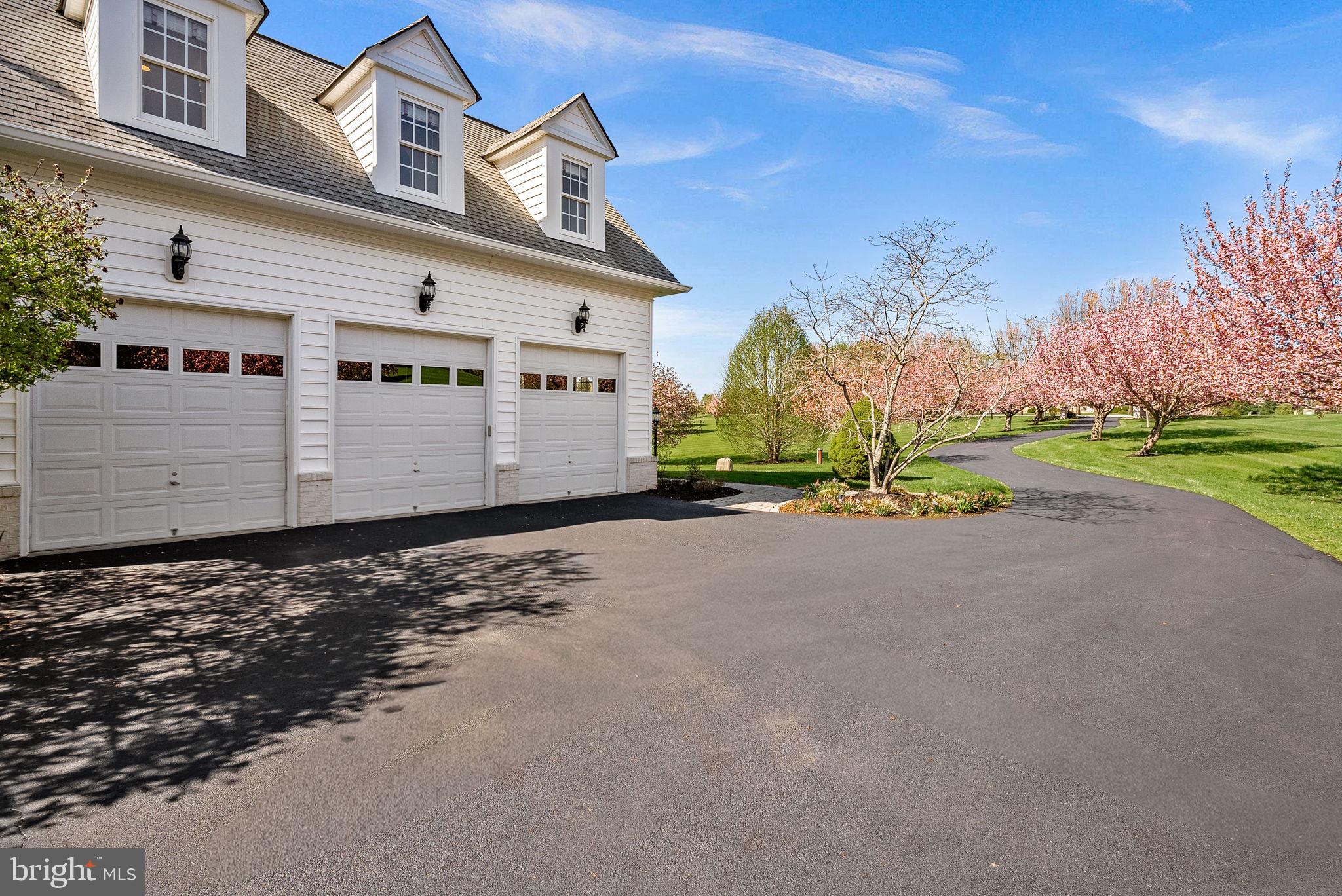 HEATHER KNOLLS II - Residential