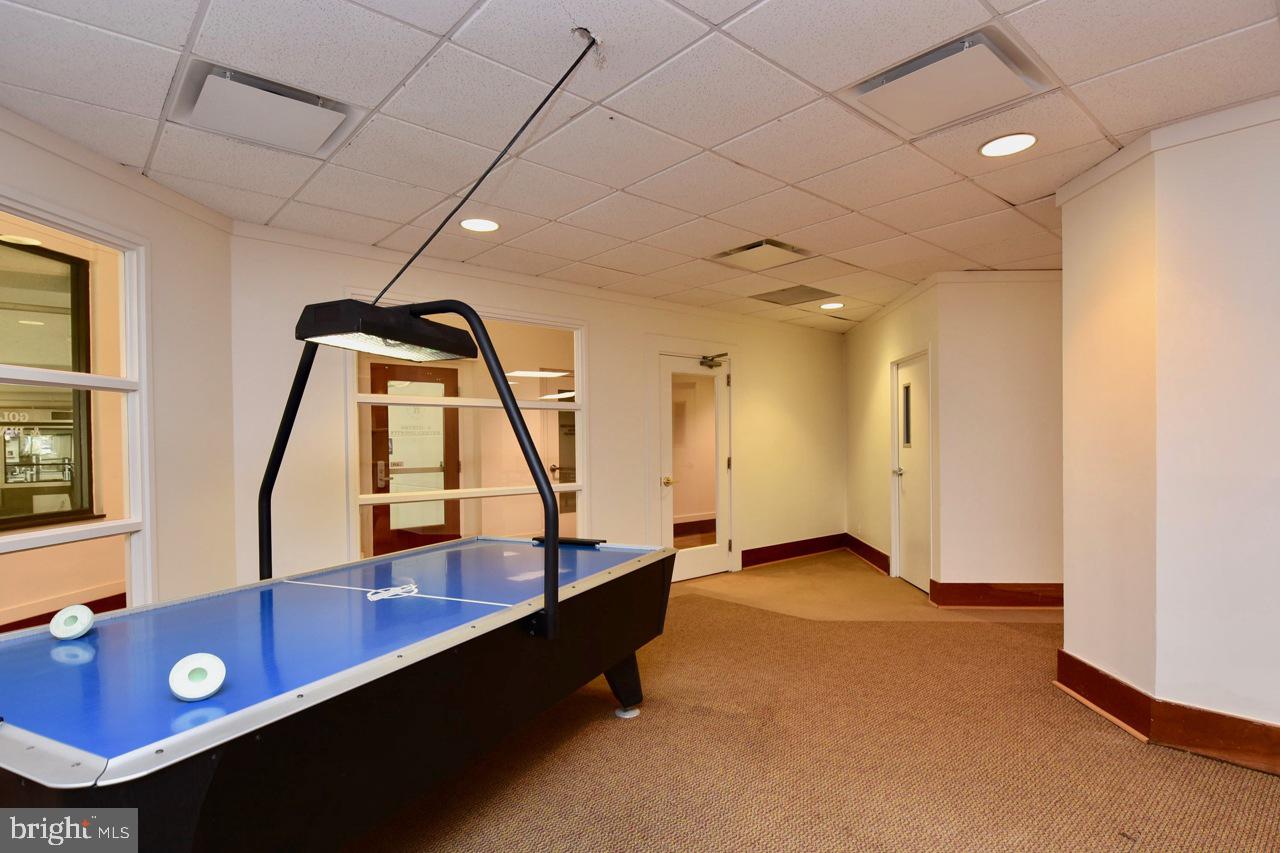 WATERGATE AT LANDMARK - Residential