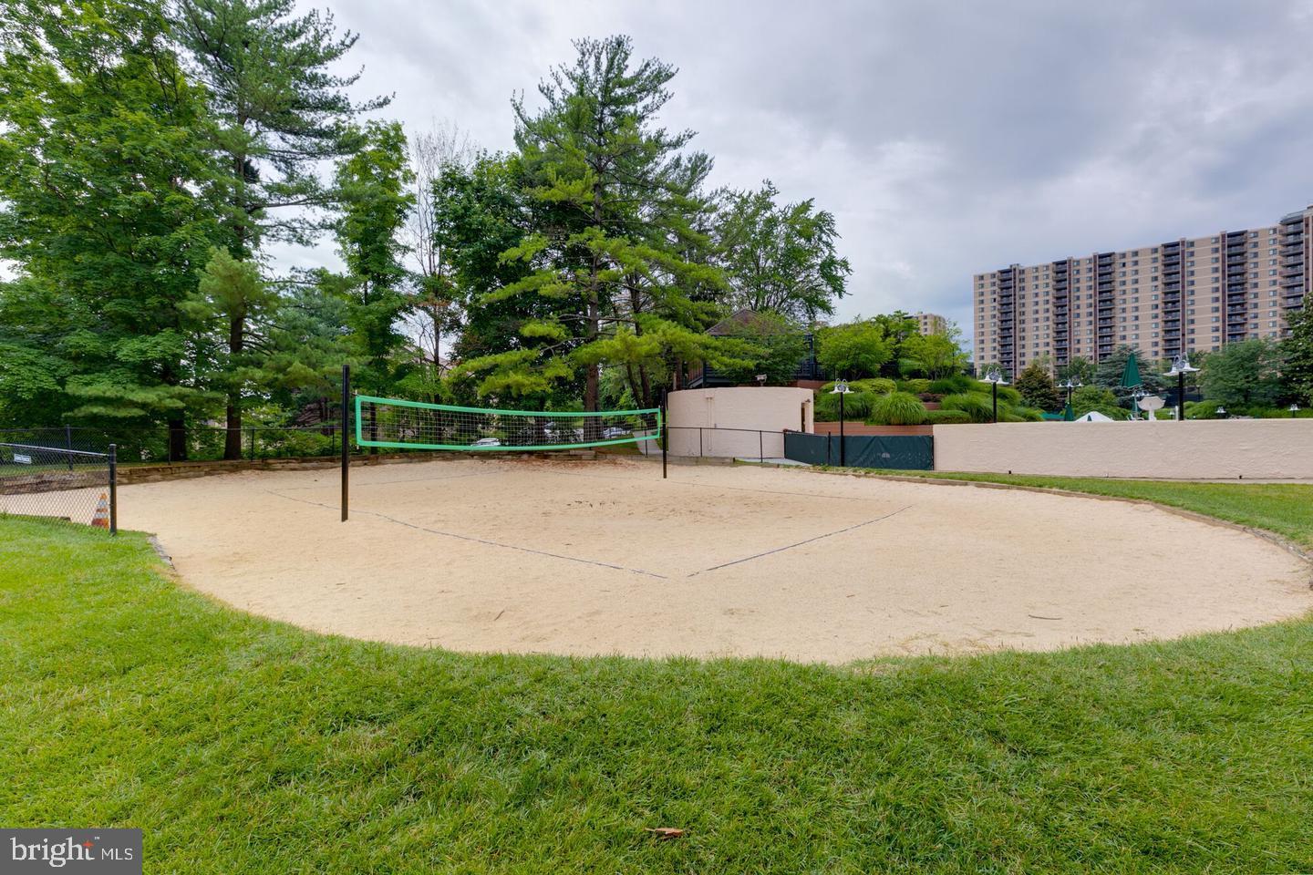 WATERGATE AT LANDMARK - Residential