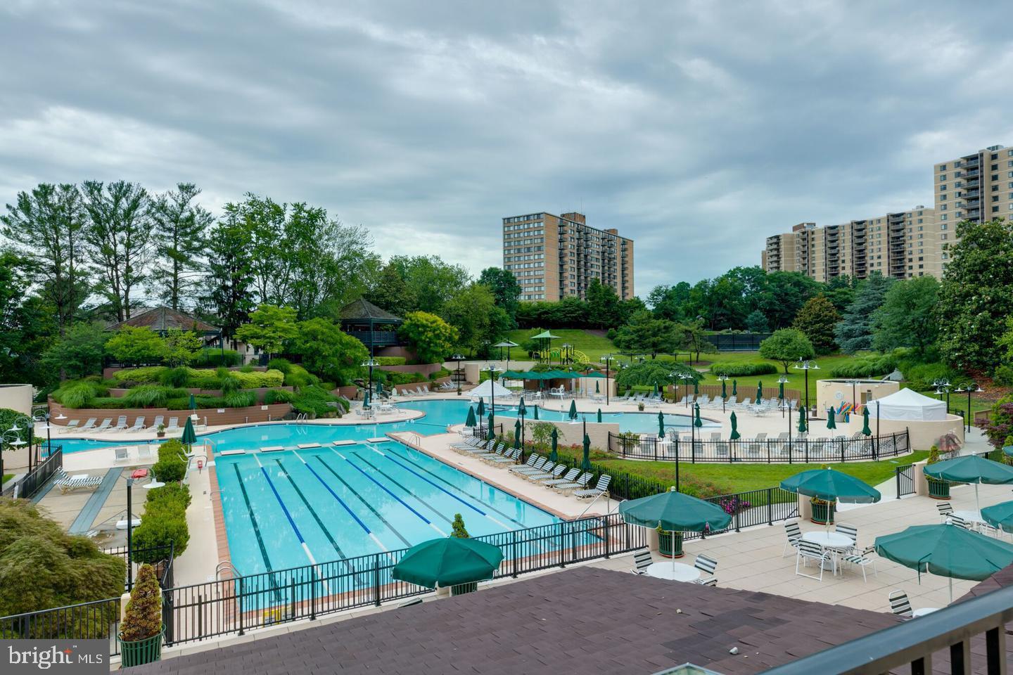 203 YOAKUM PARKWAY 715