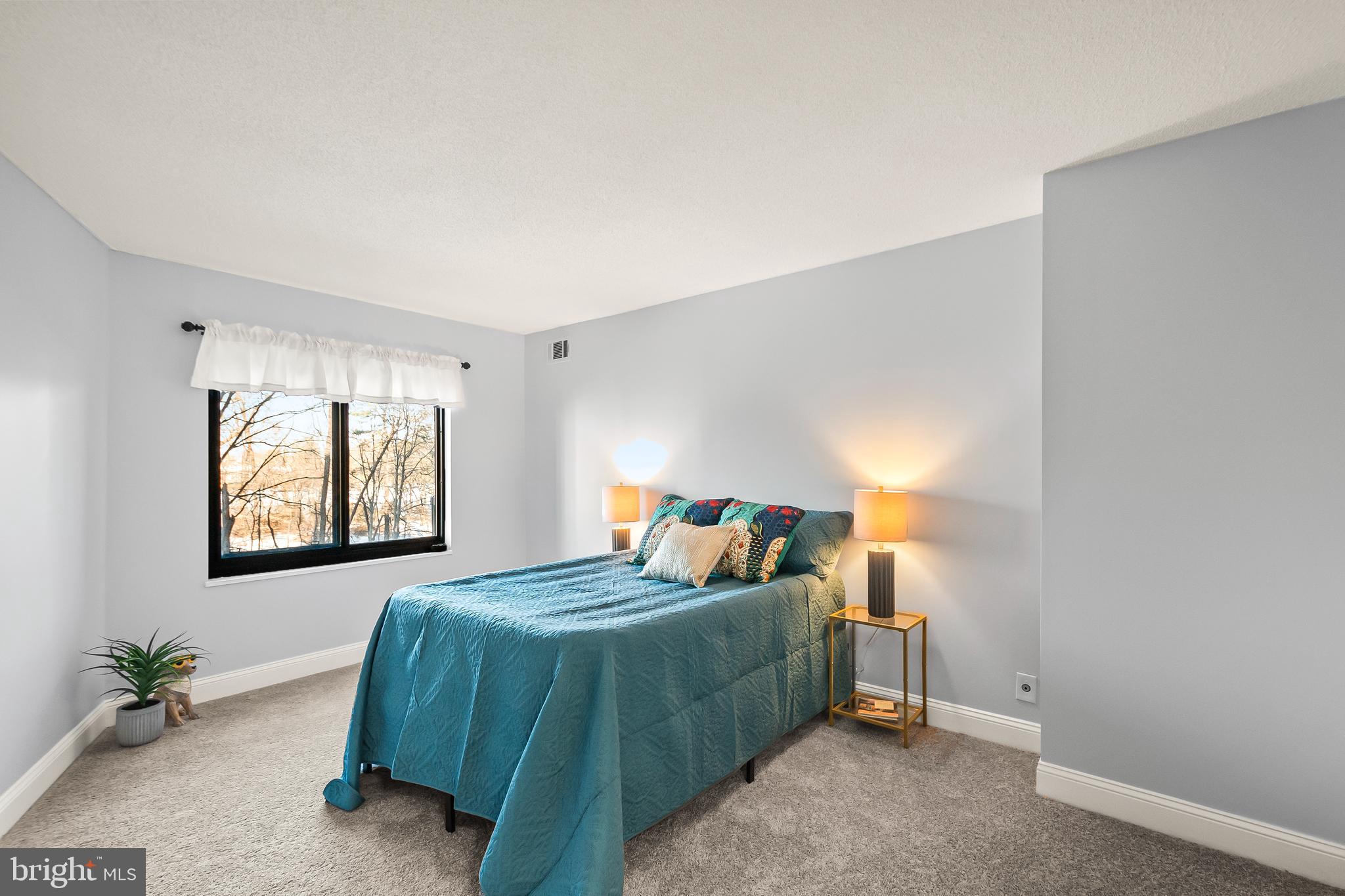 WATERGATE AT LANDMARK - Residential