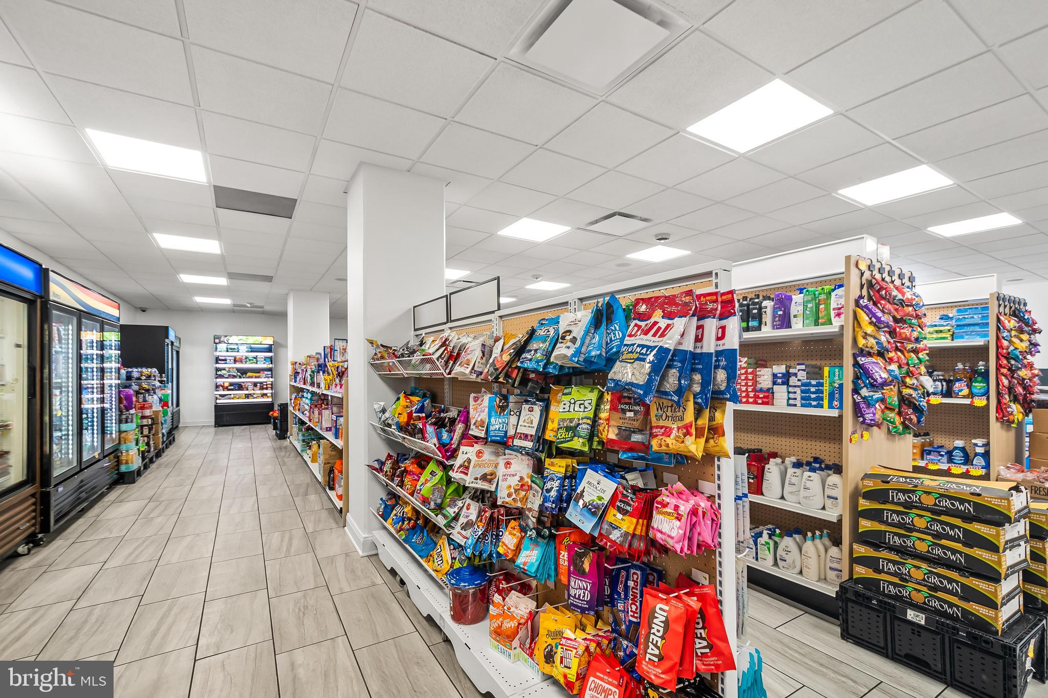 WATERGATE AT LANDMARK - Residential