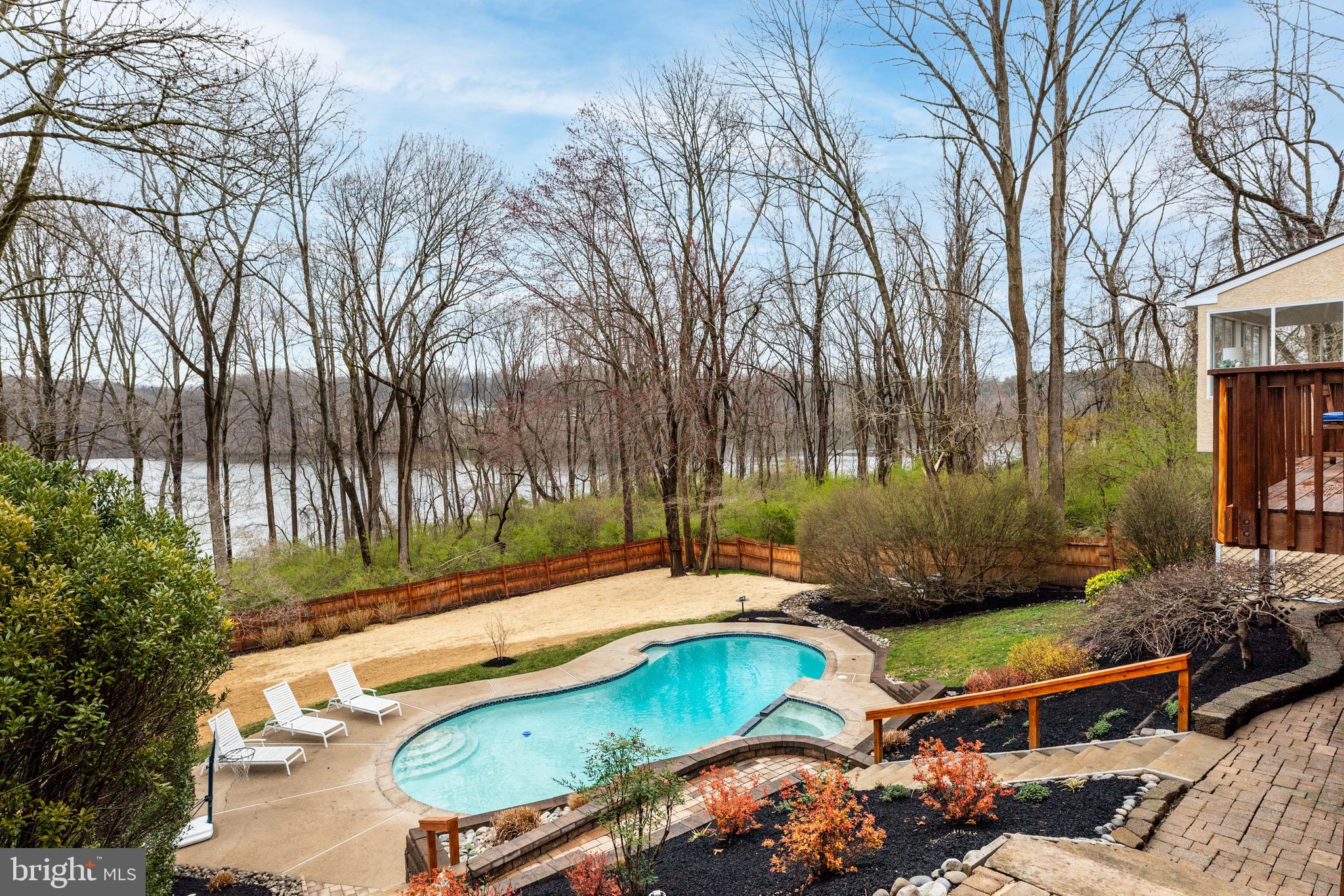 SPRINGTON POINTE - Residential