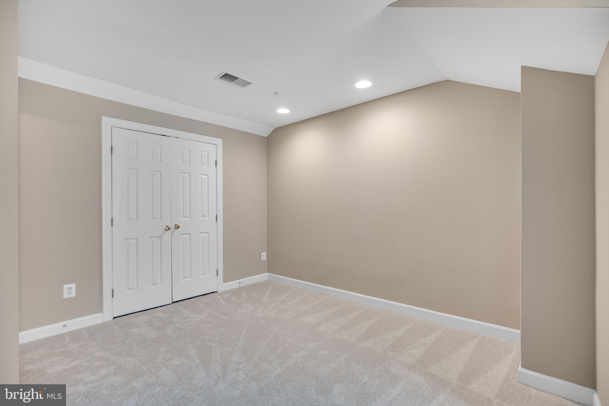 OLD TOWN GREENS - Residential