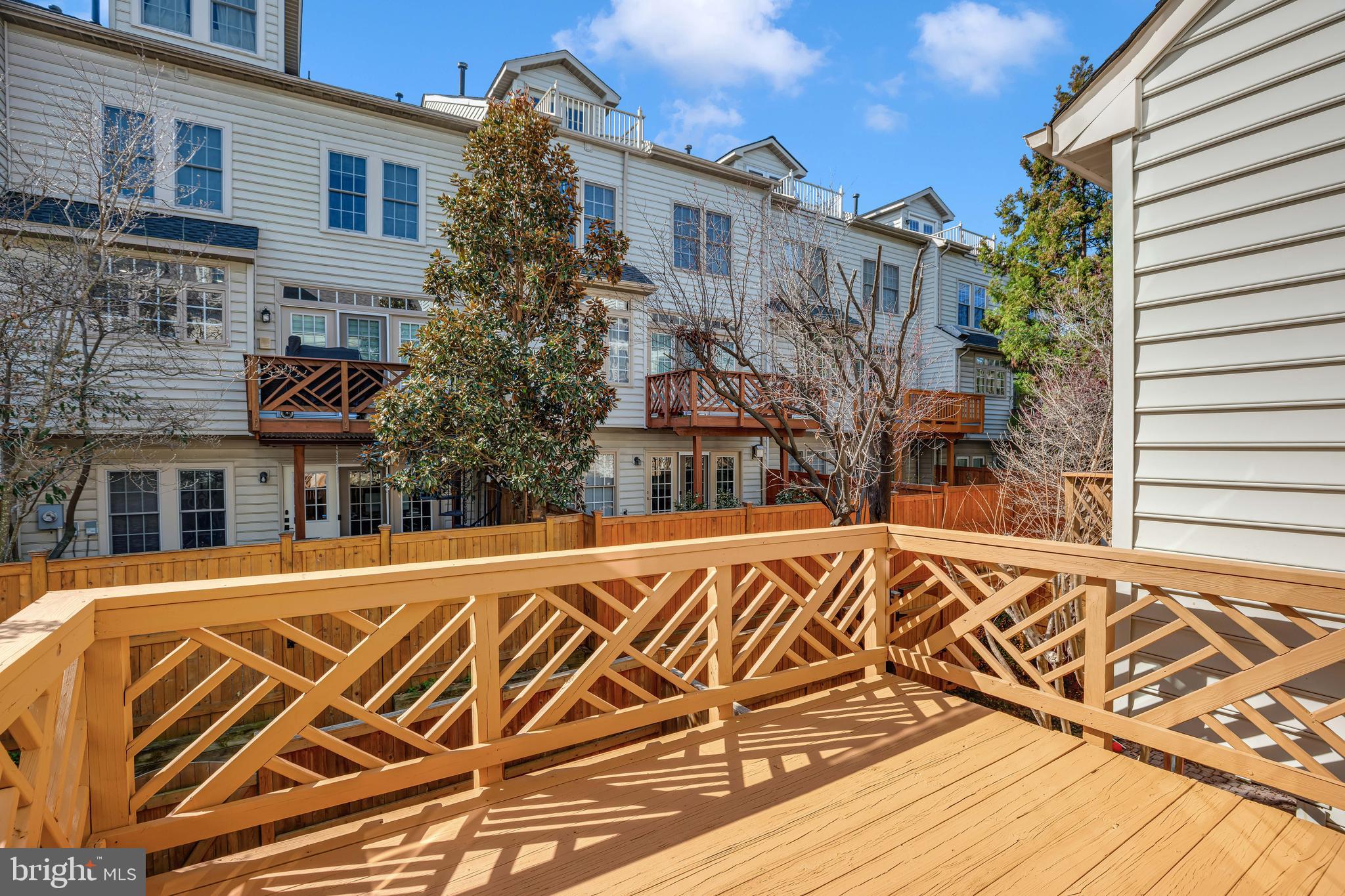 OLD TOWN GREENS - Residential