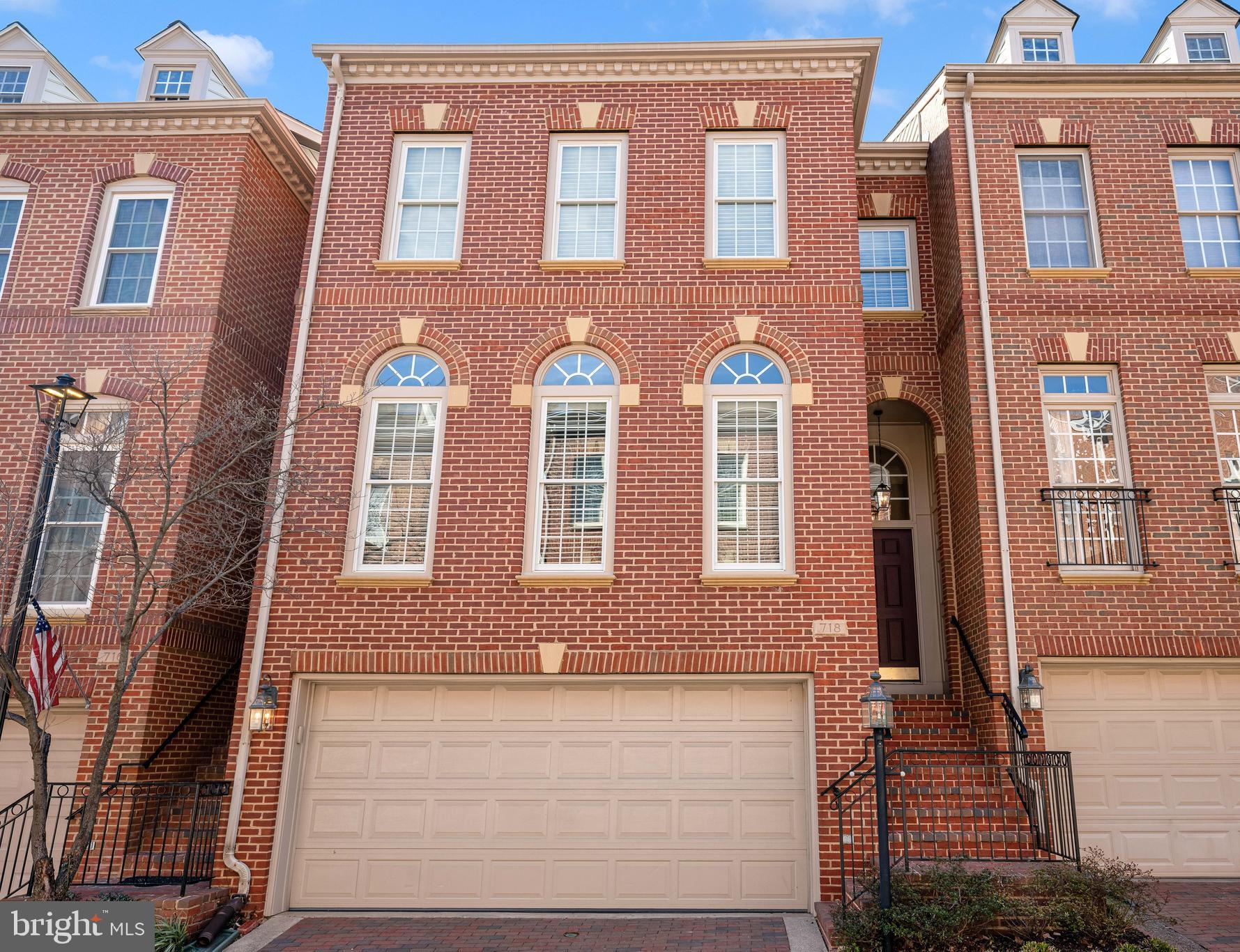 OLD TOWN GREENS - Residential