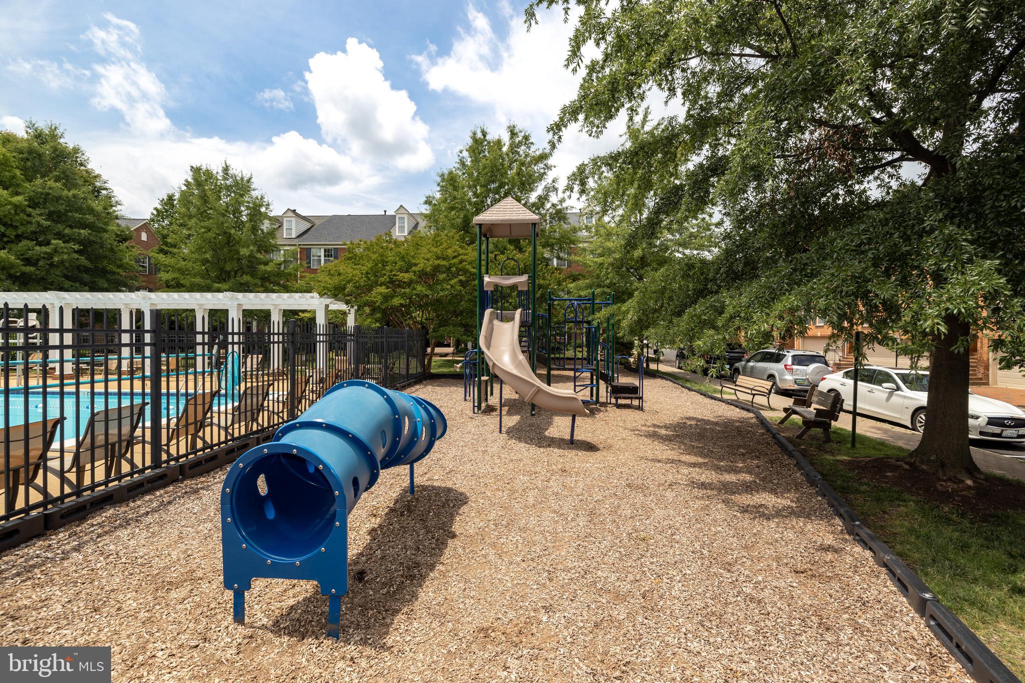 OLD TOWN GREENS - Residential