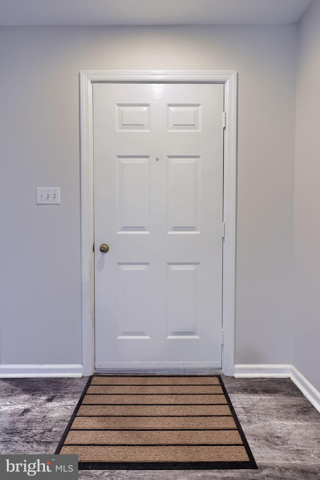 3213 PINEWYN CIRCLE