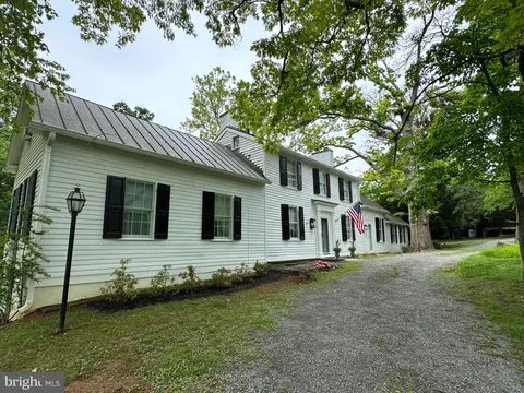 1105 Bishop Meade Road, Millwood, VA MLS: VACL2003552