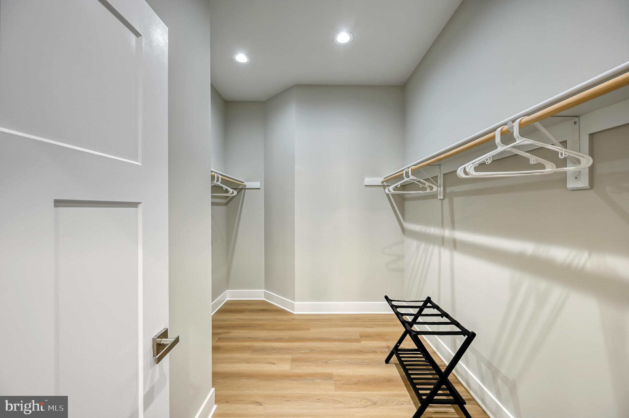 MILL RUN - Residential