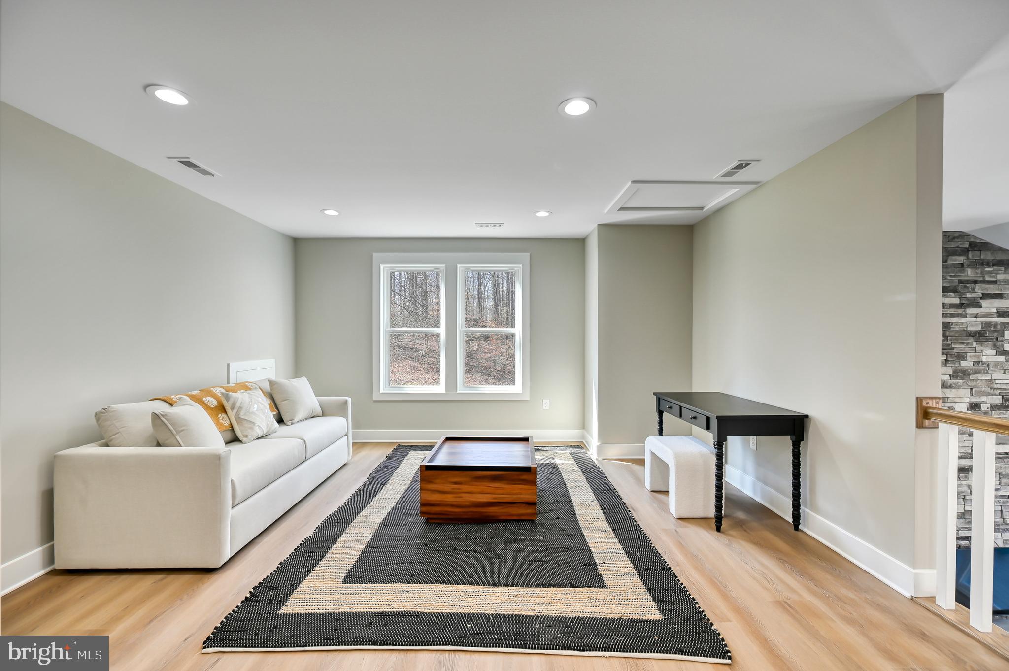 MILL RUN - Residential