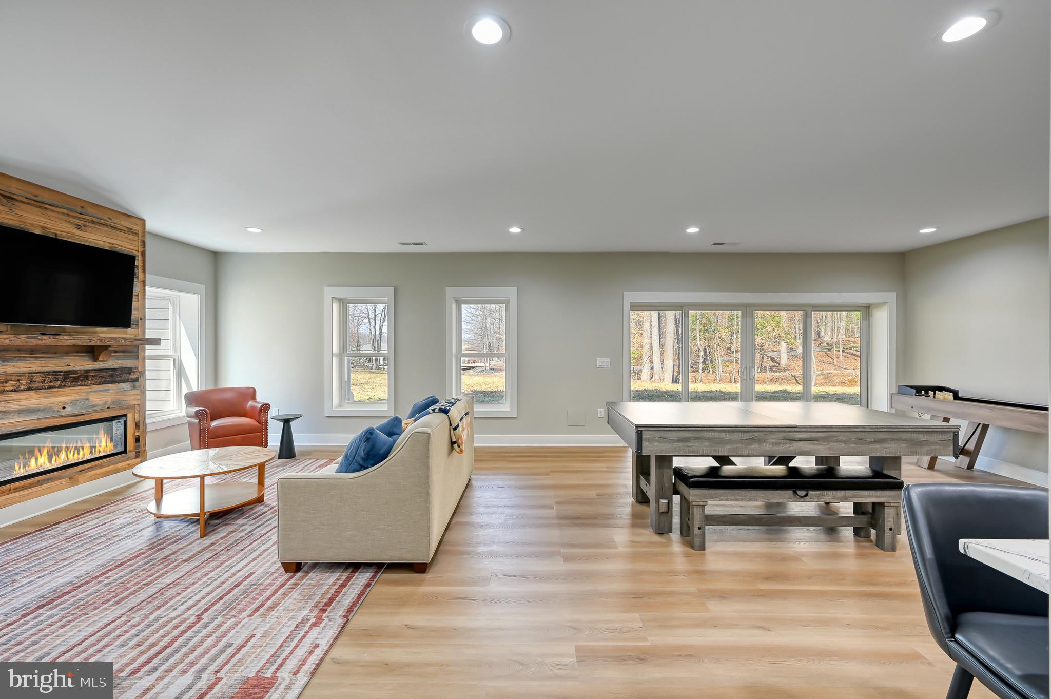 MILL RUN - Residential