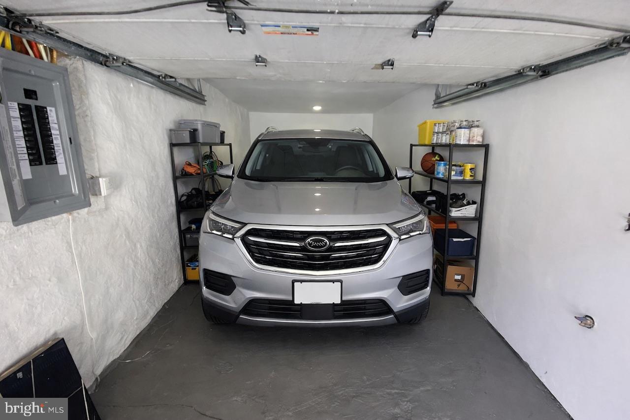 WEST OAK LANE - Residential