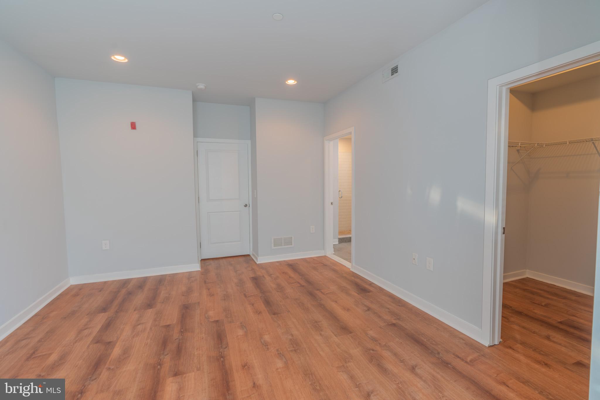 OLDE KENSINGTON - Residential Lease