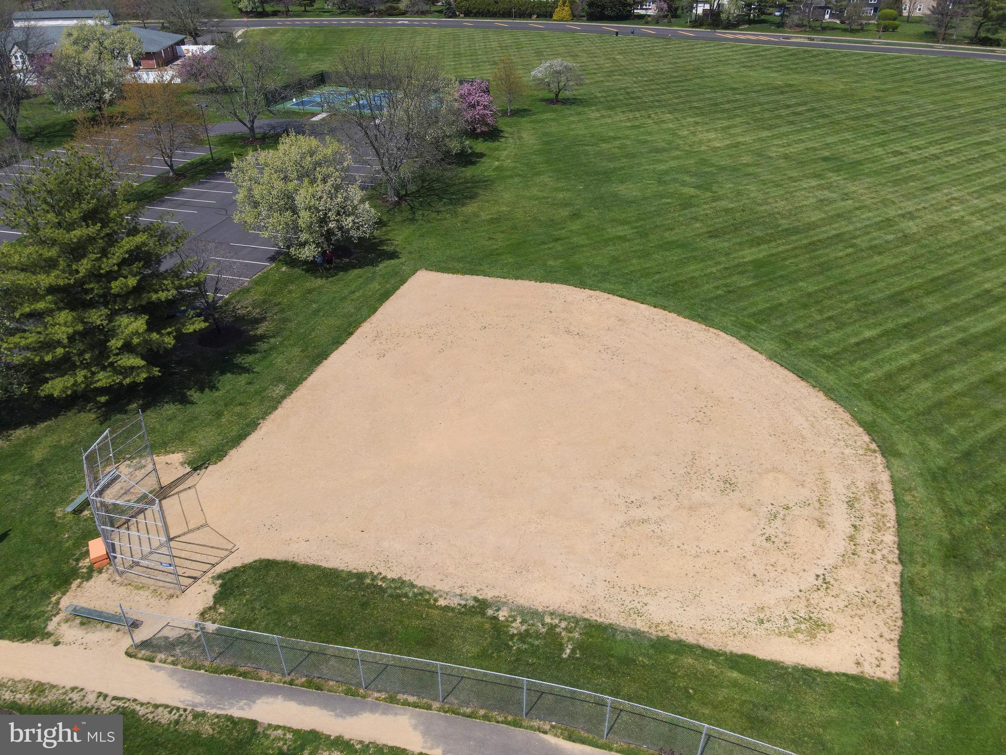 SOCIETY PL - Residential