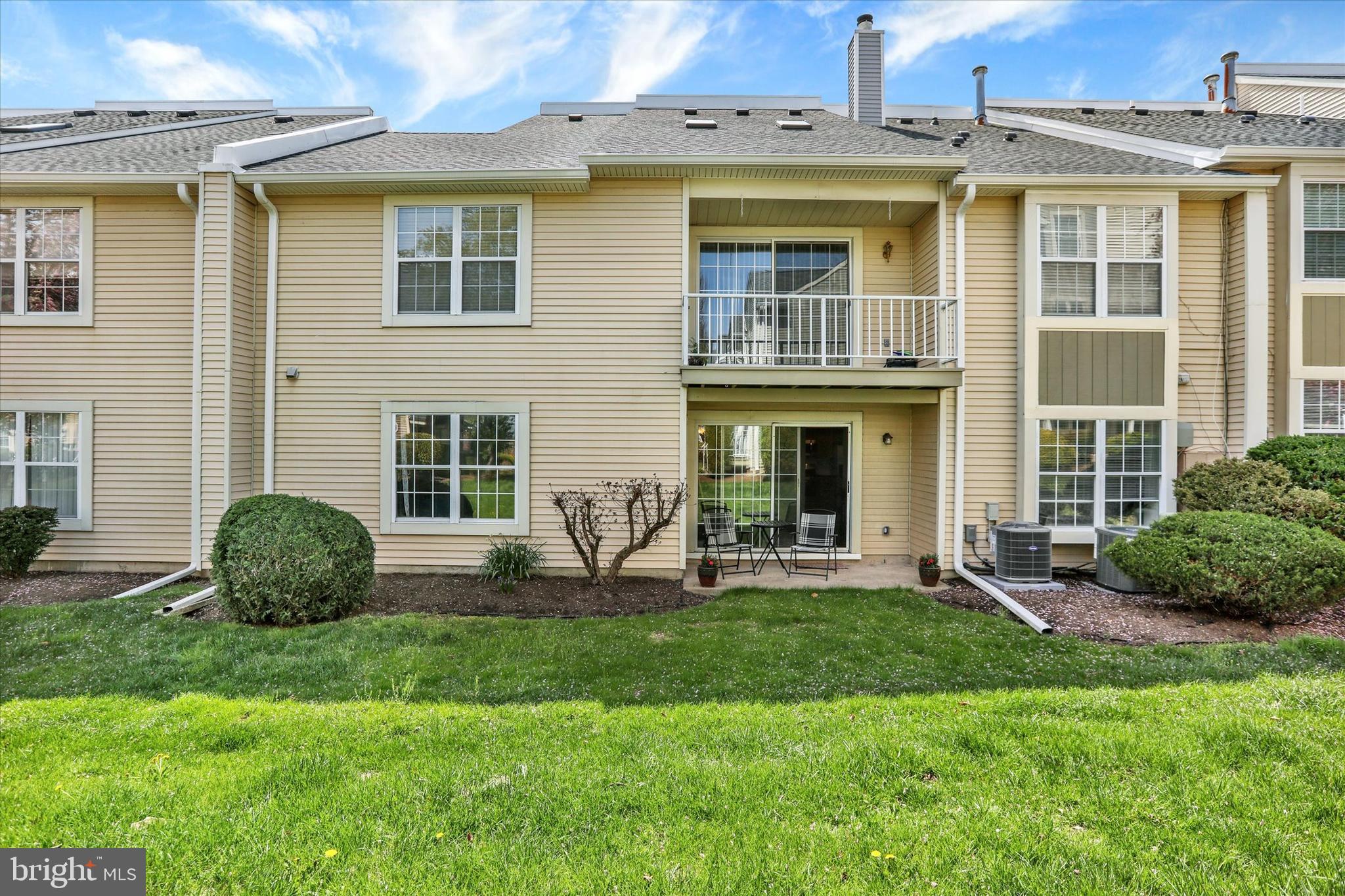 SOCIETY PL - Residential