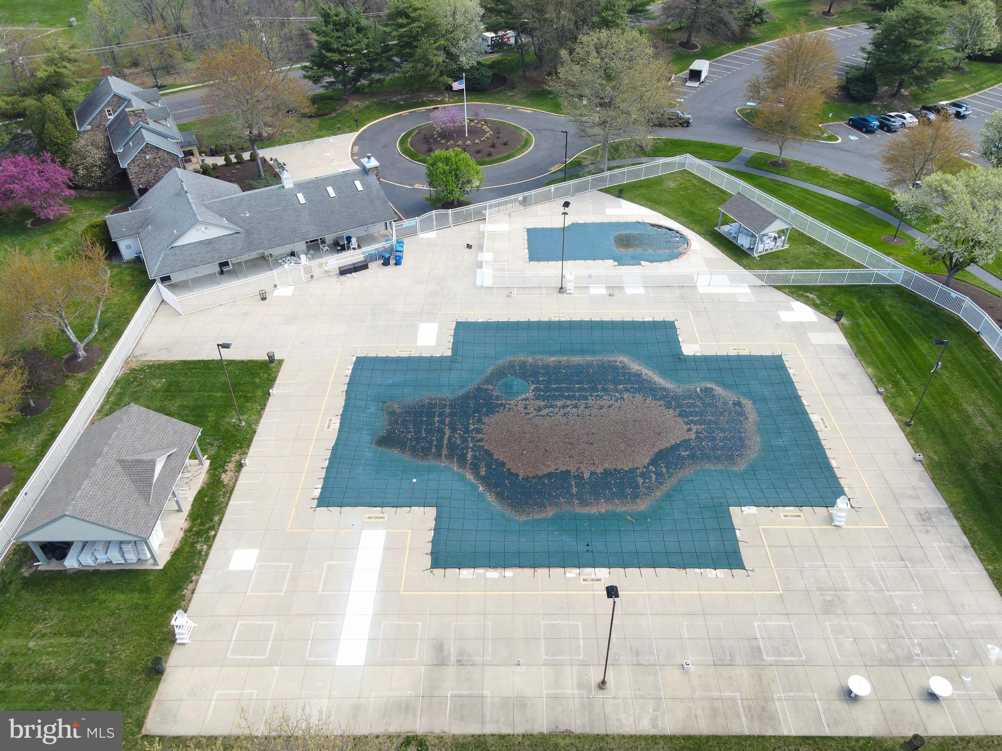 SOCIETY PL - Residential