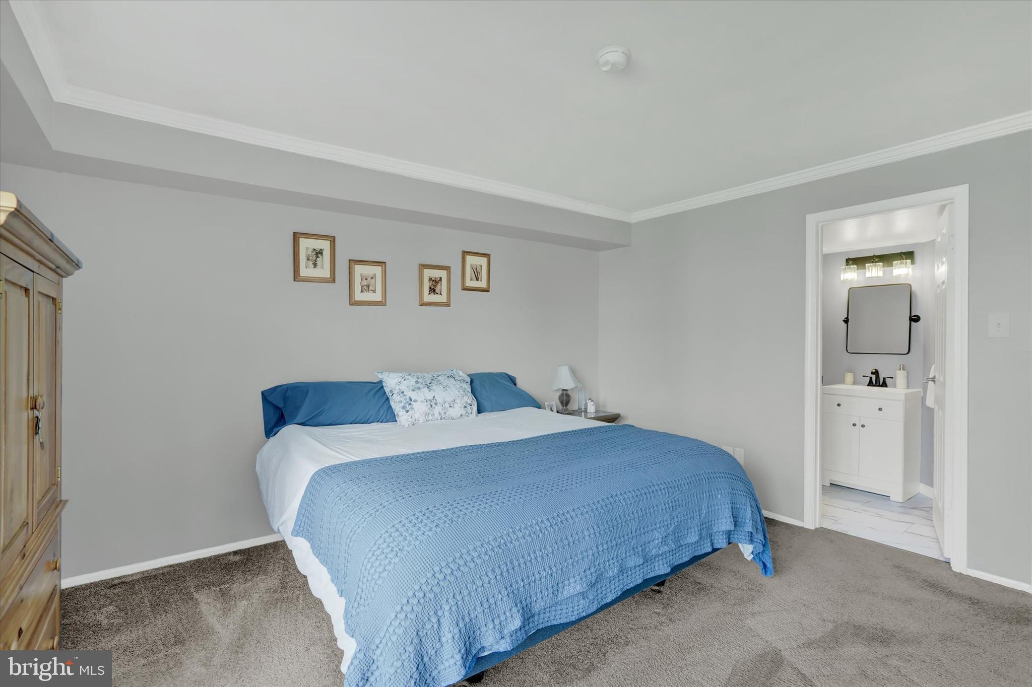 SOCIETY PL - Residential