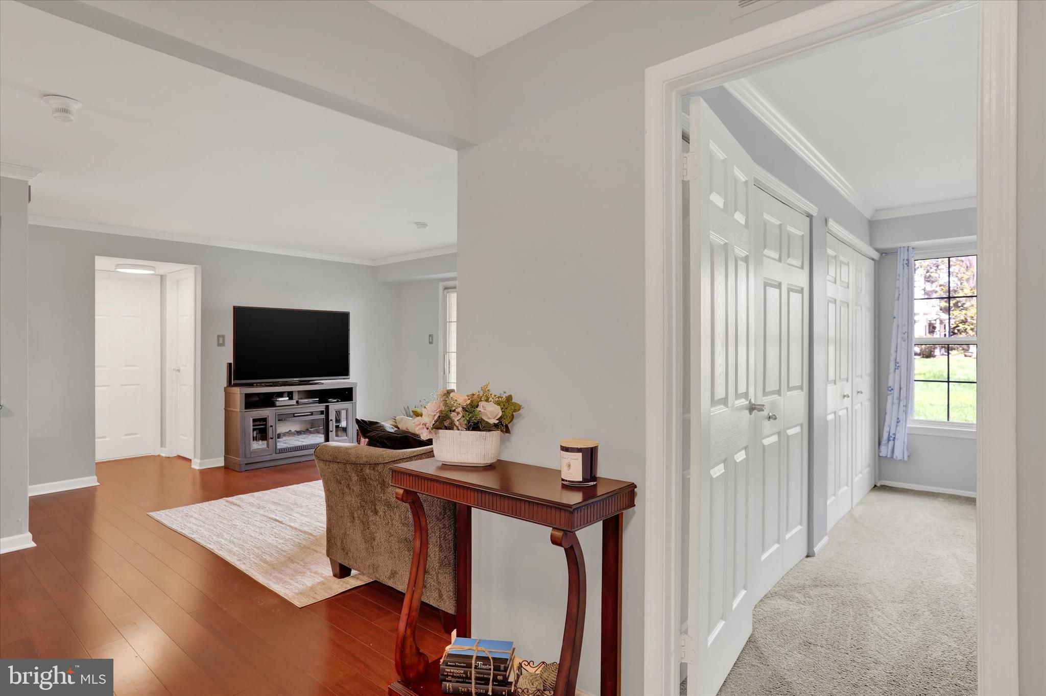 SOCIETY PL - Residential