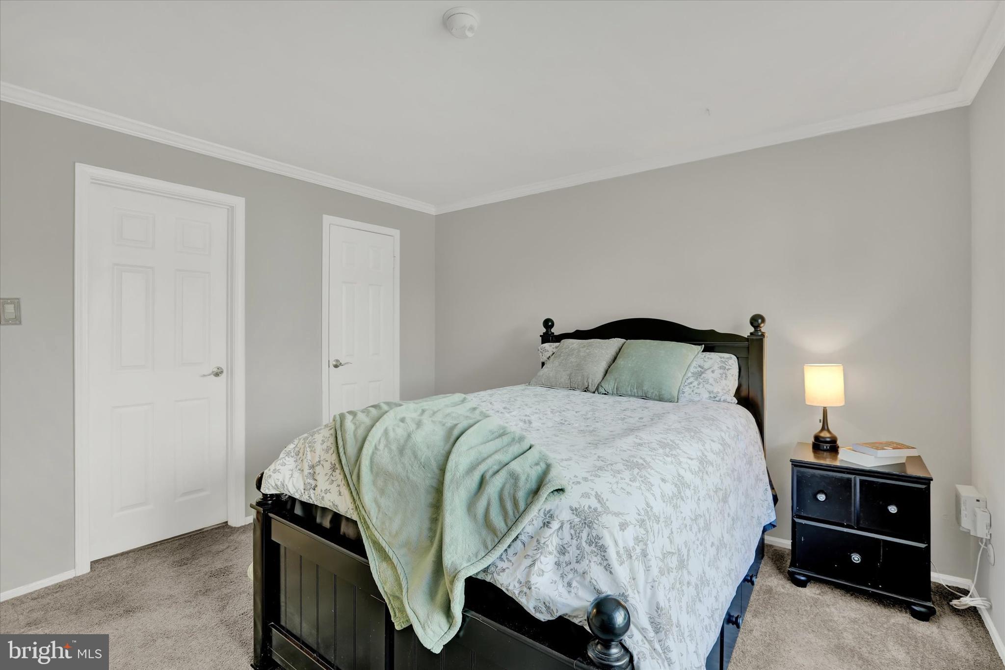 SOCIETY PL - Residential