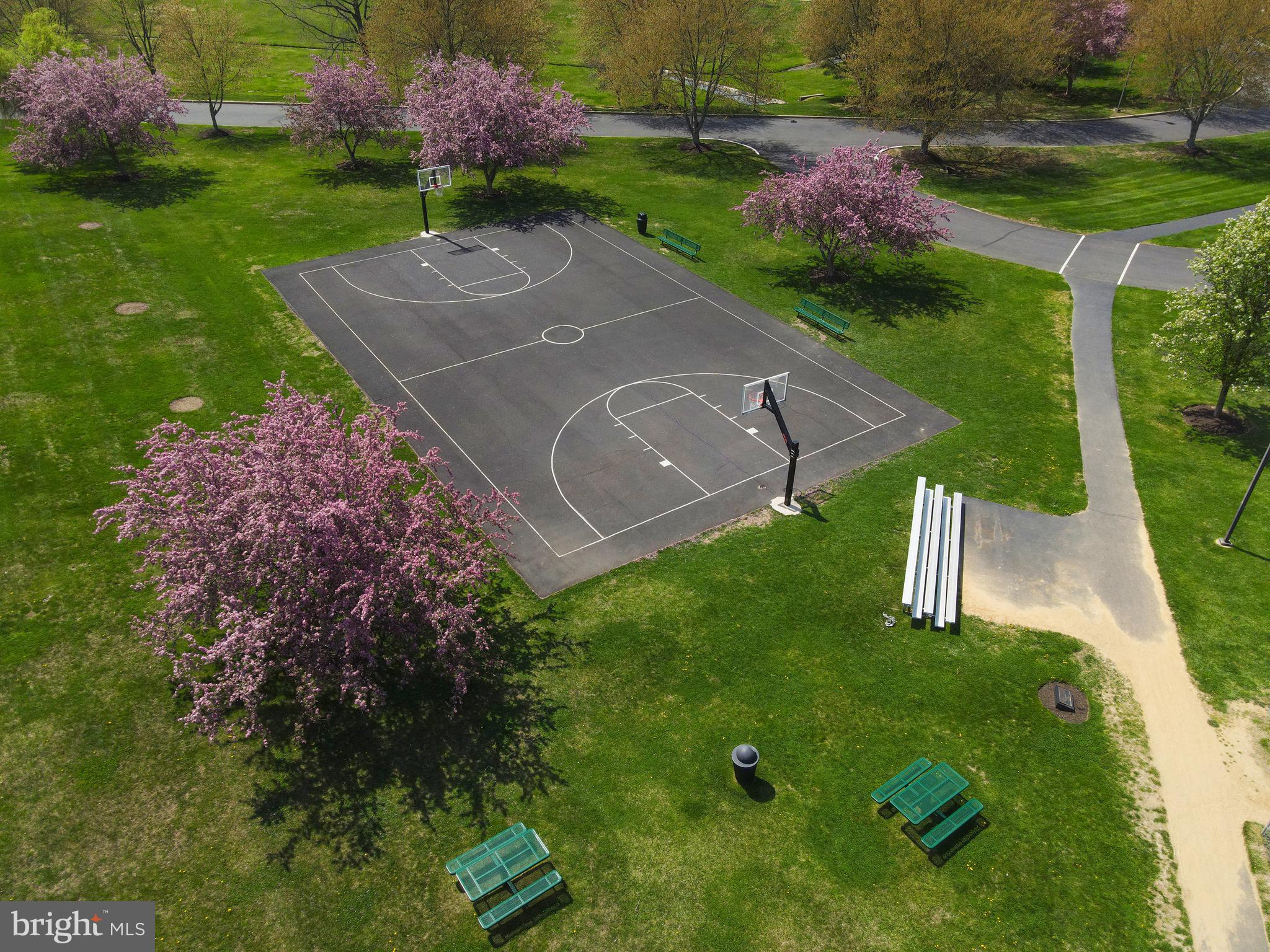 SOCIETY PL - Residential