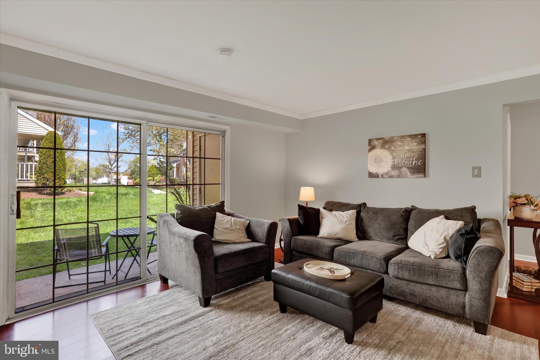 SOCIETY PL - Residential