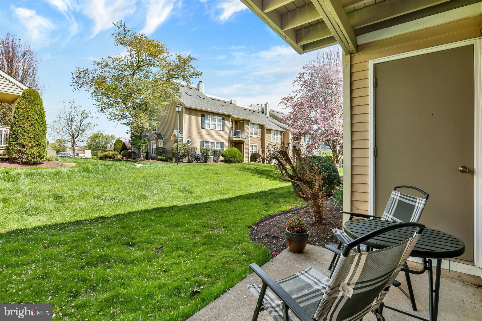 SOCIETY PL - Residential