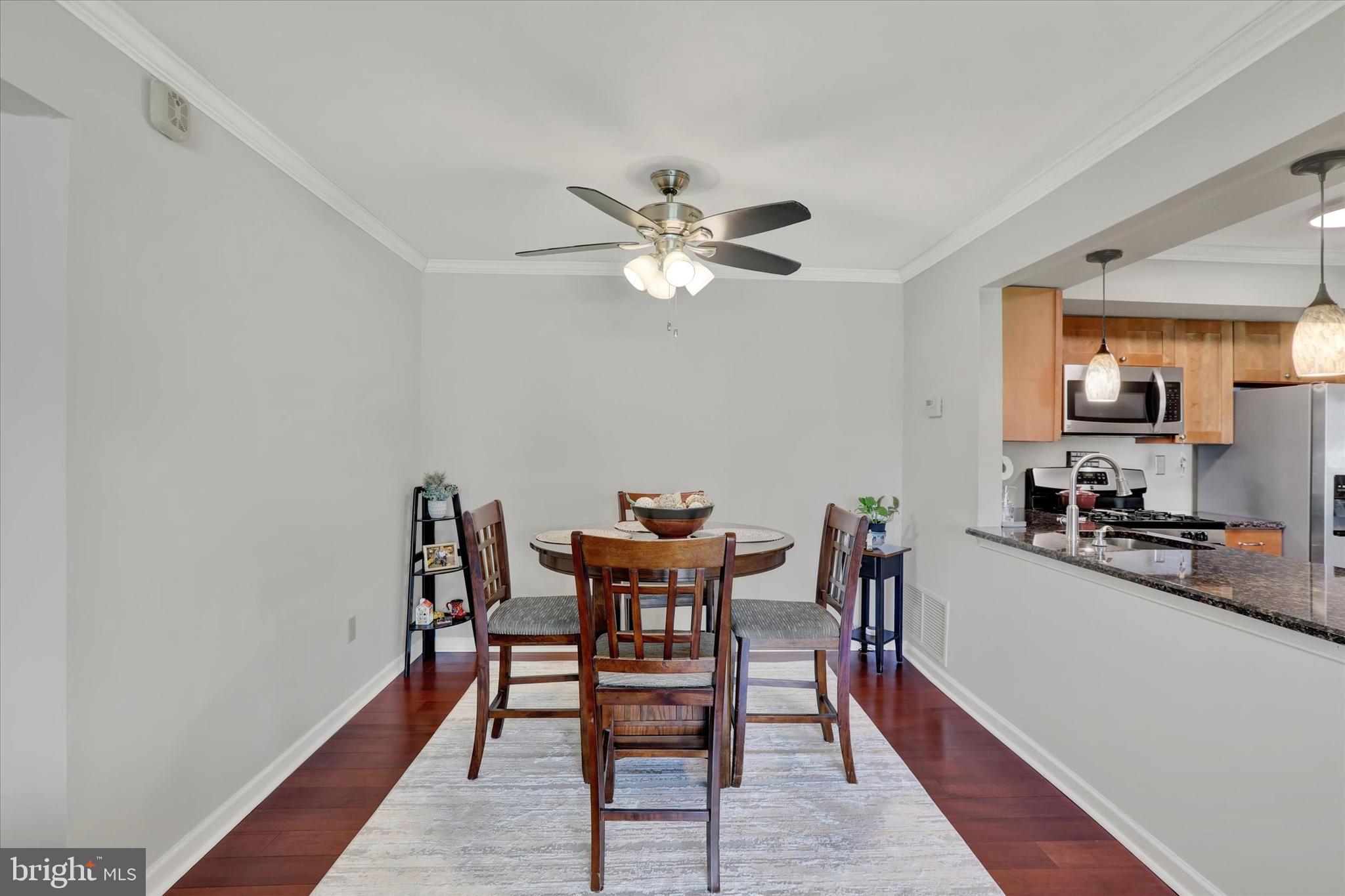 SOCIETY PL - Residential