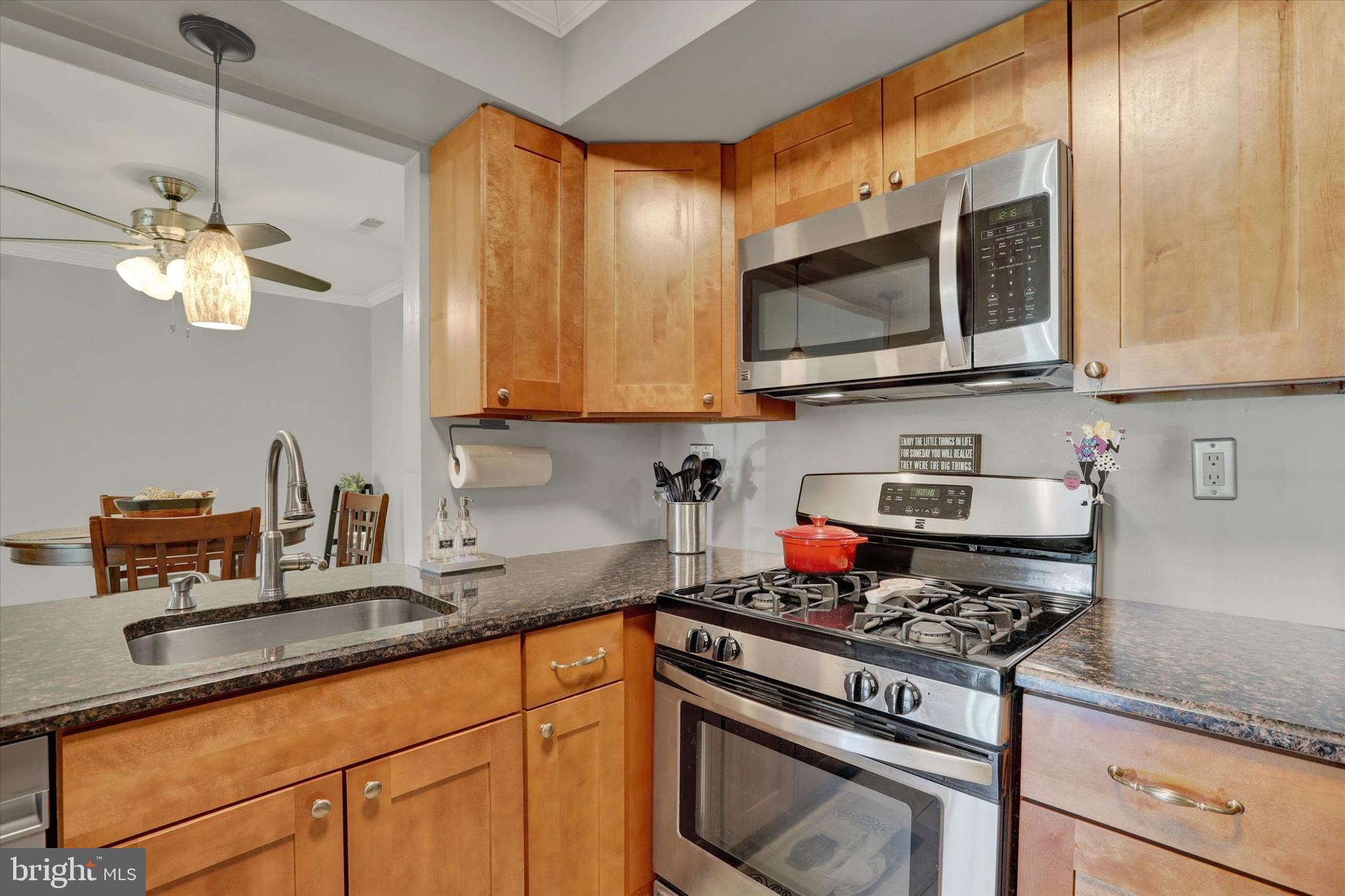 SOCIETY PL - Residential