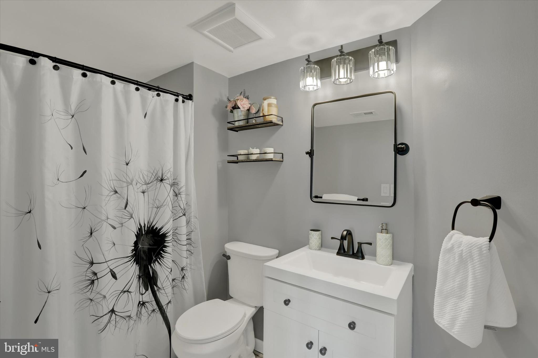 SOCIETY PL - Residential