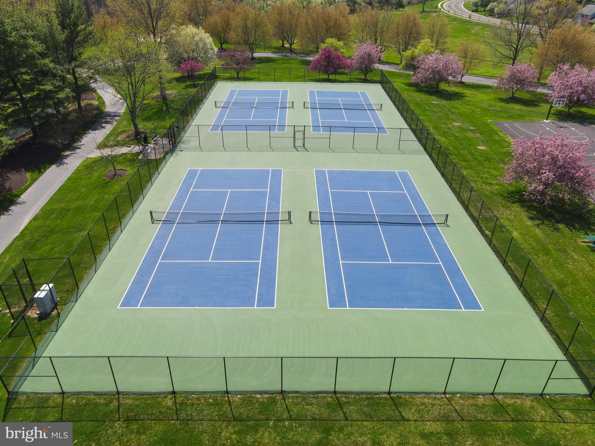 SOCIETY PL - Residential