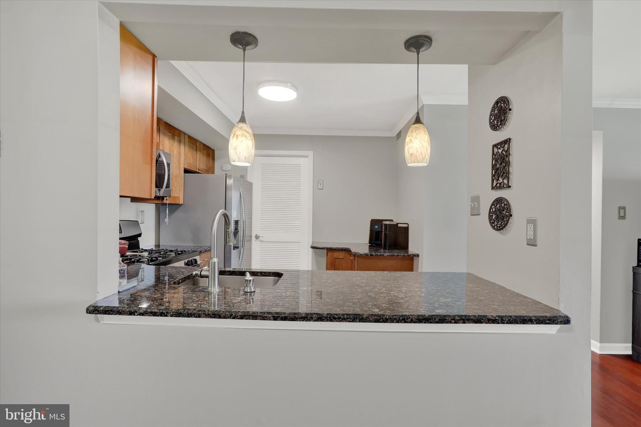 SOCIETY PL - Residential