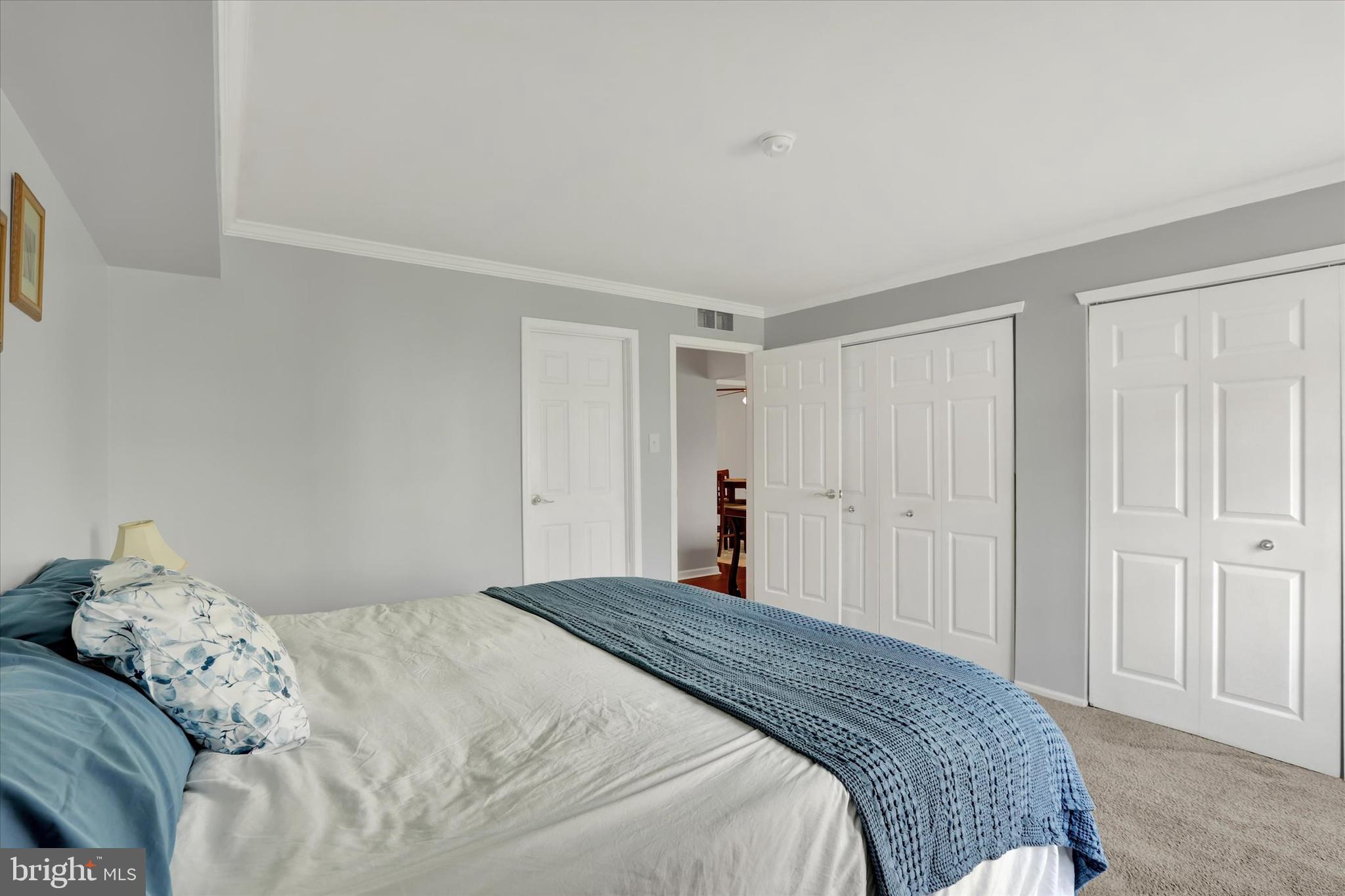 SOCIETY PL - Residential