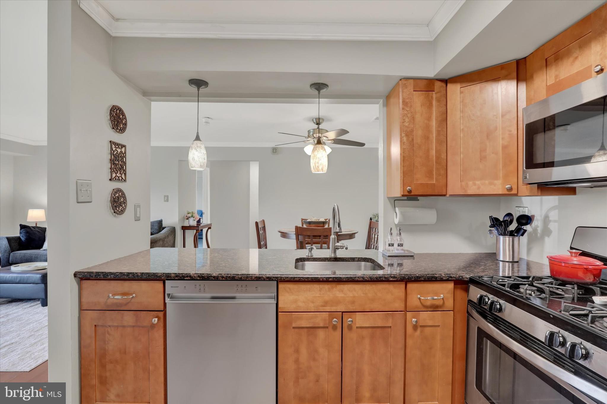 SOCIETY PL - Residential