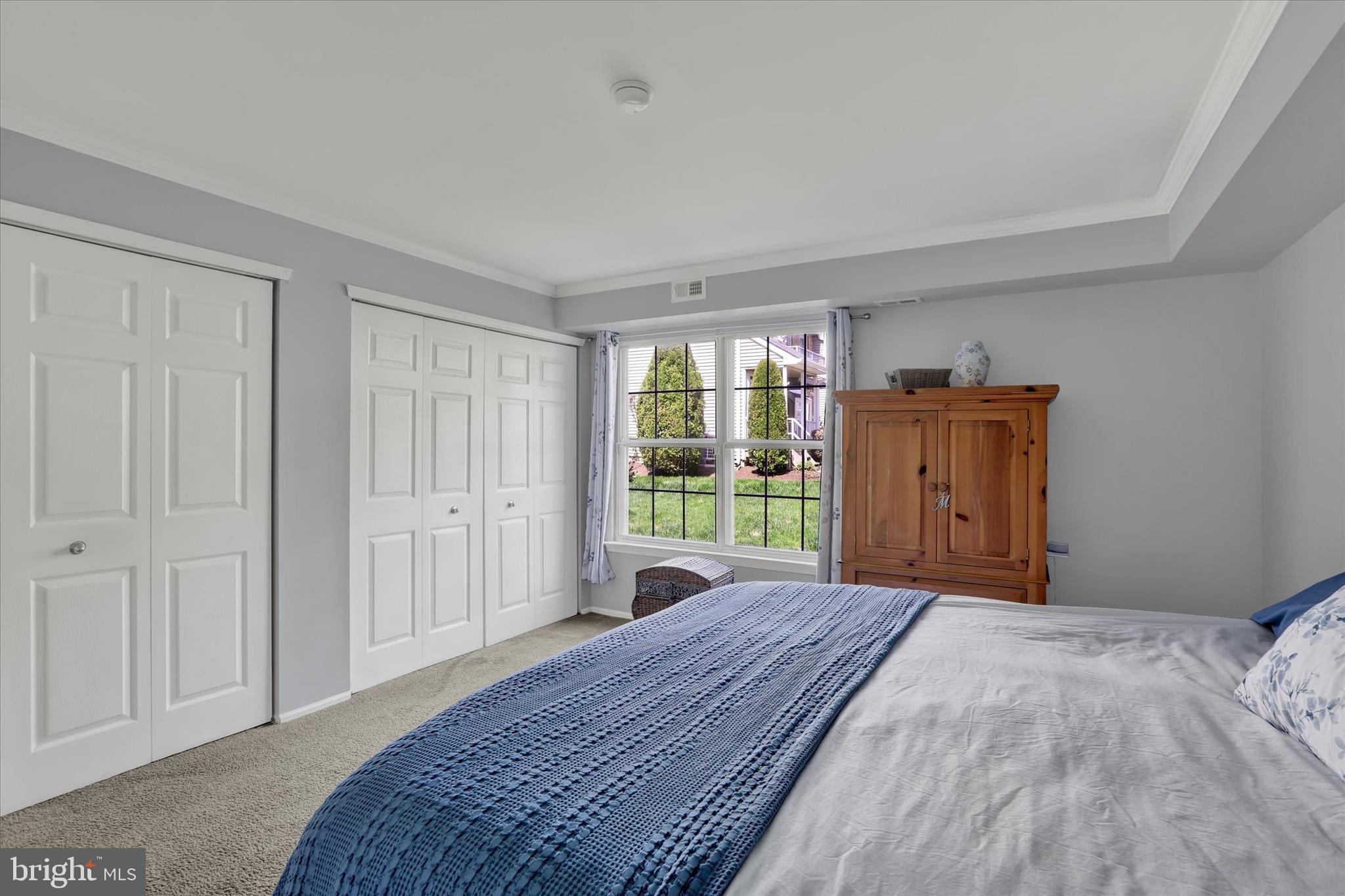 SOCIETY PL - Residential