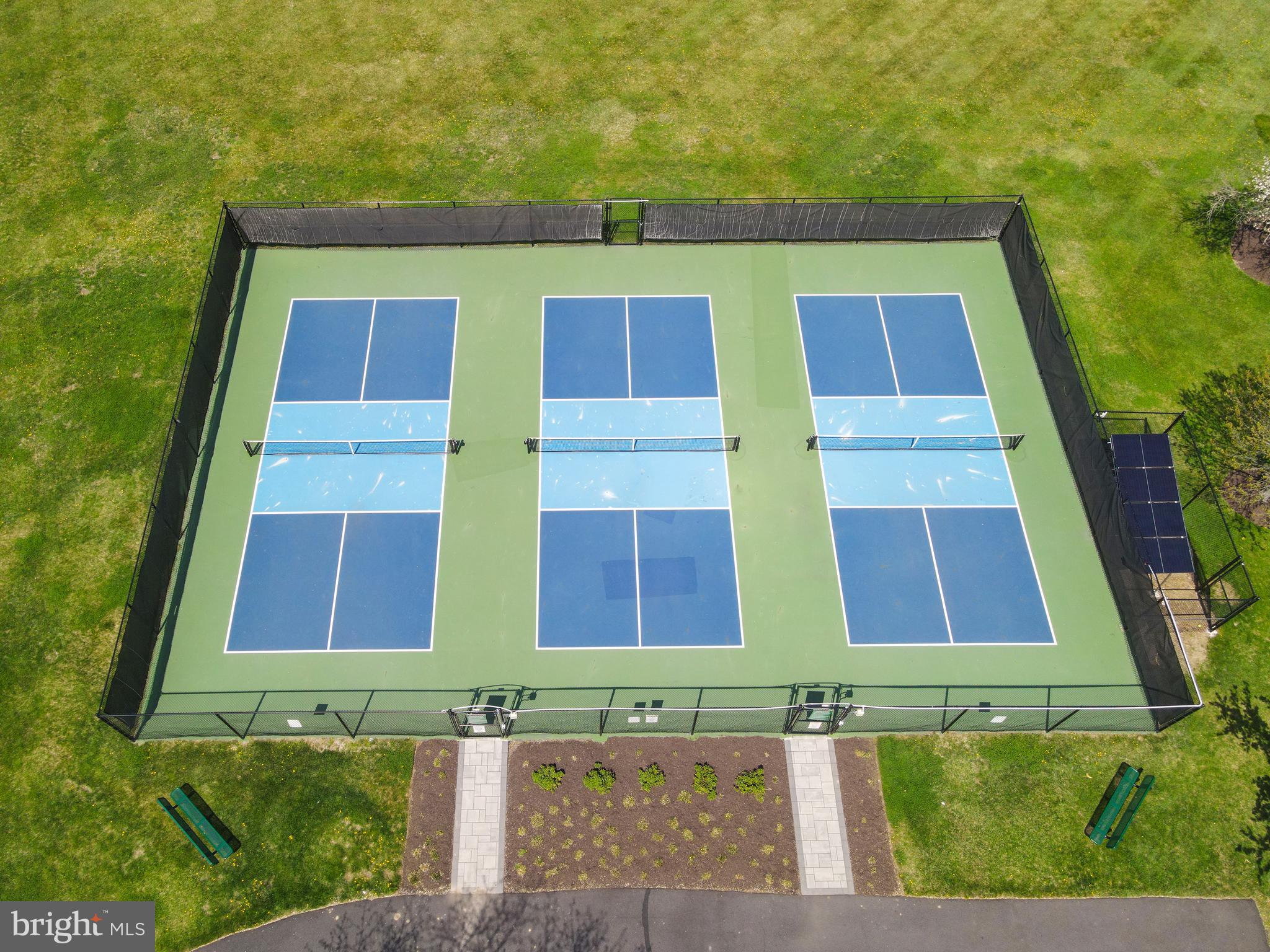 SOCIETY PL - Residential